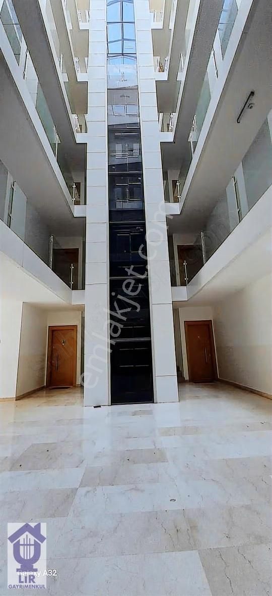 Lir Gayrimenkulden Emlaklarda Terrace Evlerde Satılık 3+1 Daire - Görsel 24