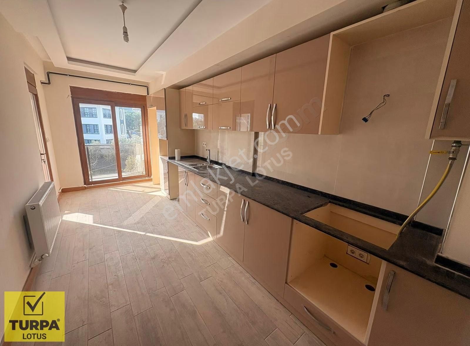 Seferihisar Emniyet Yanı 3+1 Kiralık Daire - Görsel 4