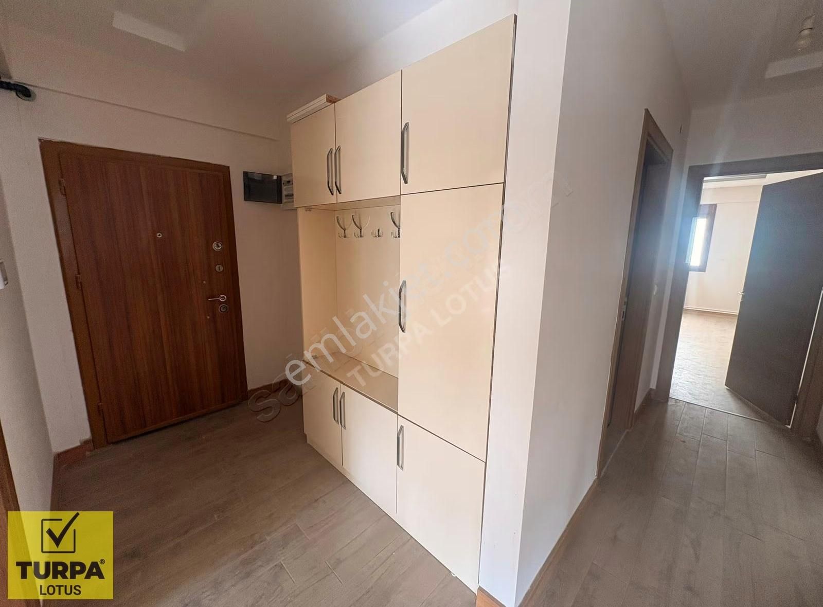 Seferihisar Emniyet Yanı 3+1 Kiralık Daire - Görsel 16