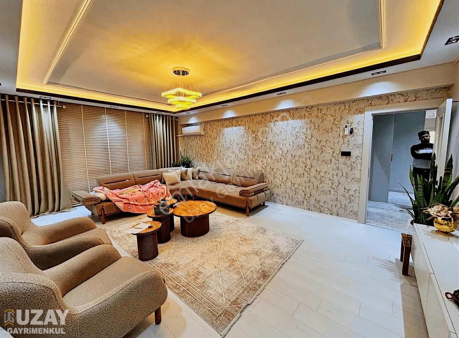 Stars Class Sitesi'nde Satılık 3.5+2 Ara Kat Daire