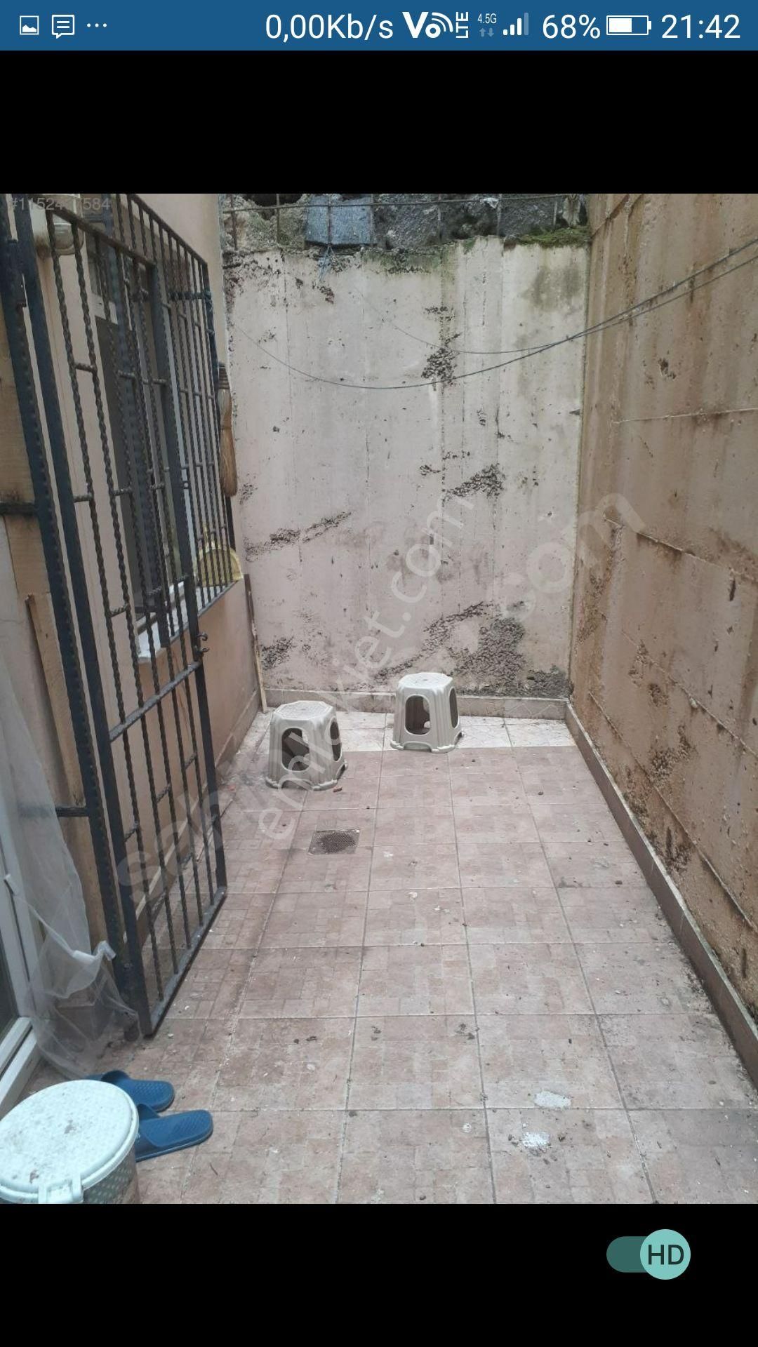 Beyoğlu Bademlikte 12 Yaşında 2+1krediye Uygun Daire