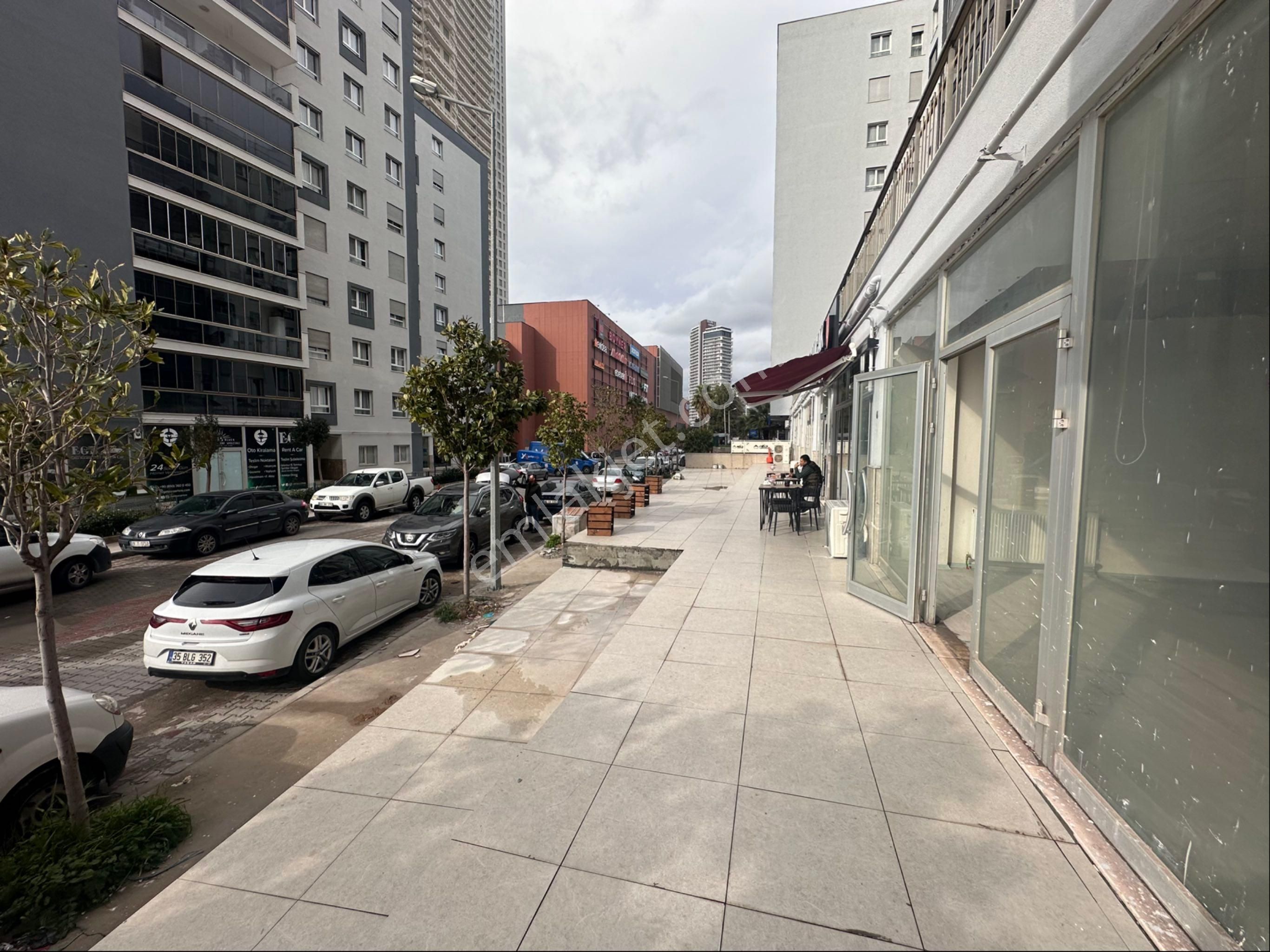 Bornova Poınt Avm Arkasında Kıralık Dükkan | 62 M² - Görsel 4