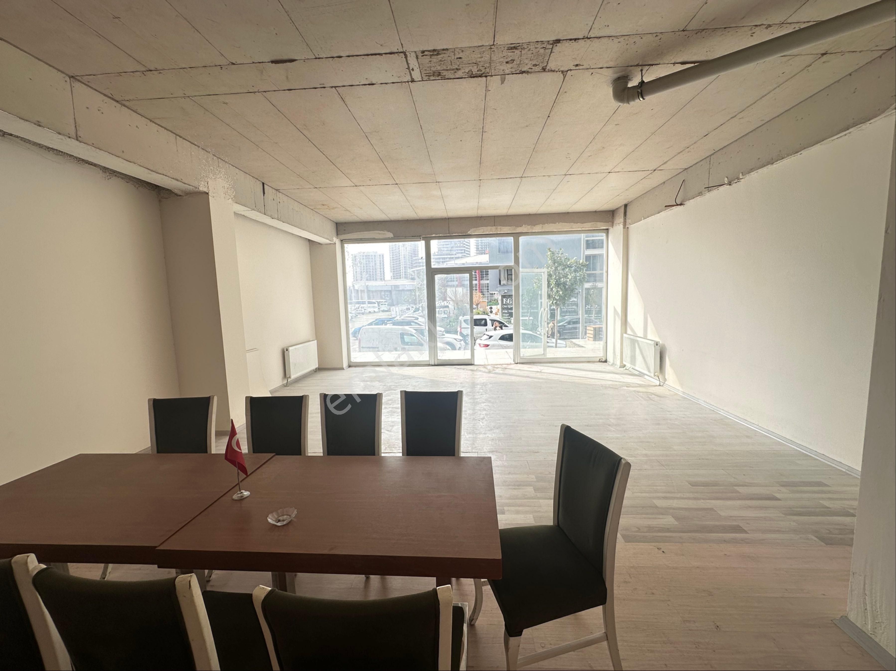 Bornova Poınt Avm Arkasında Kıralık Dükkan | 62 M² - Görsel 8