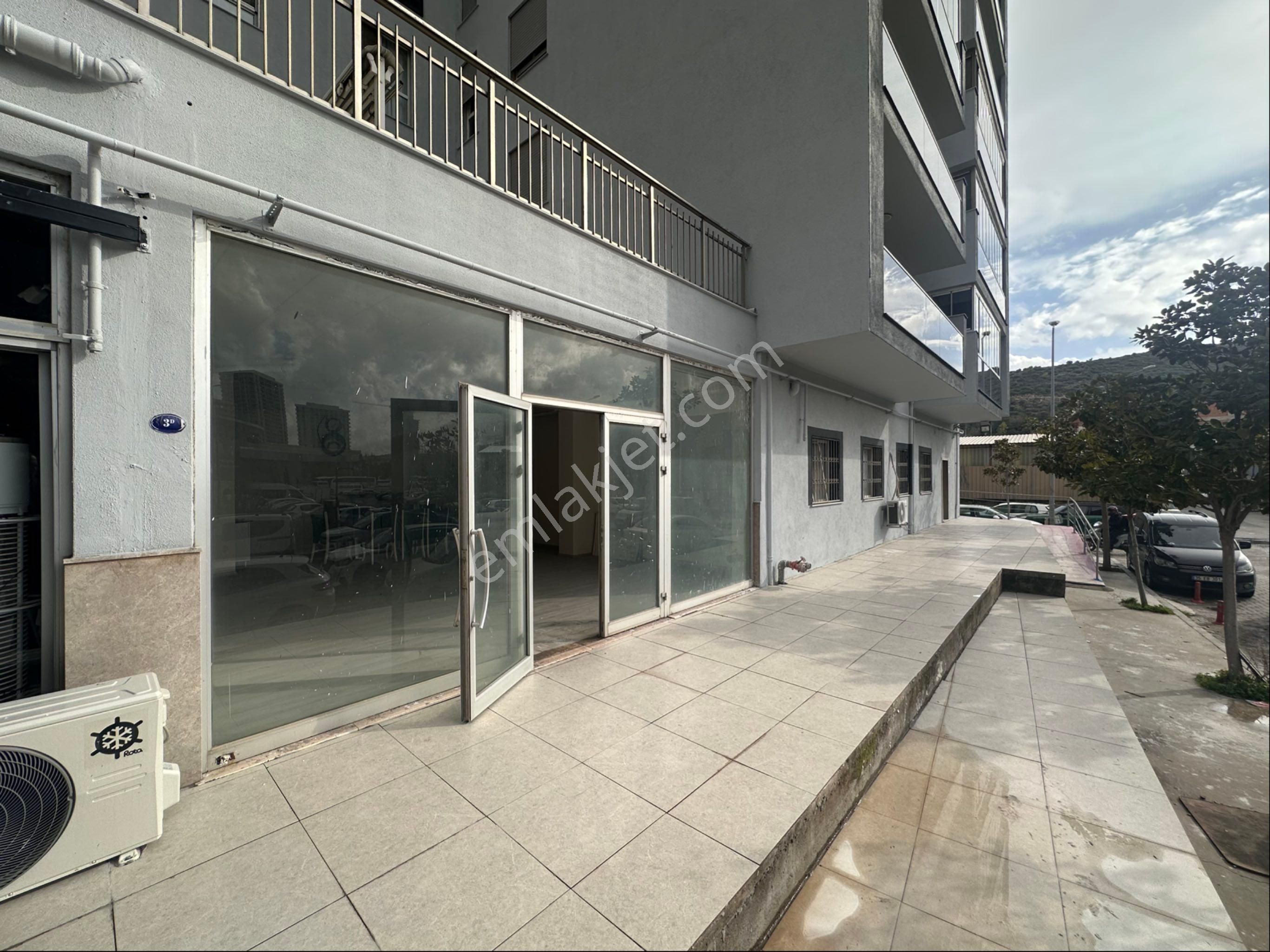 Bornova Poınt Avm Arkasında Kıralık Dükkan | 62 M² - Görsel 2