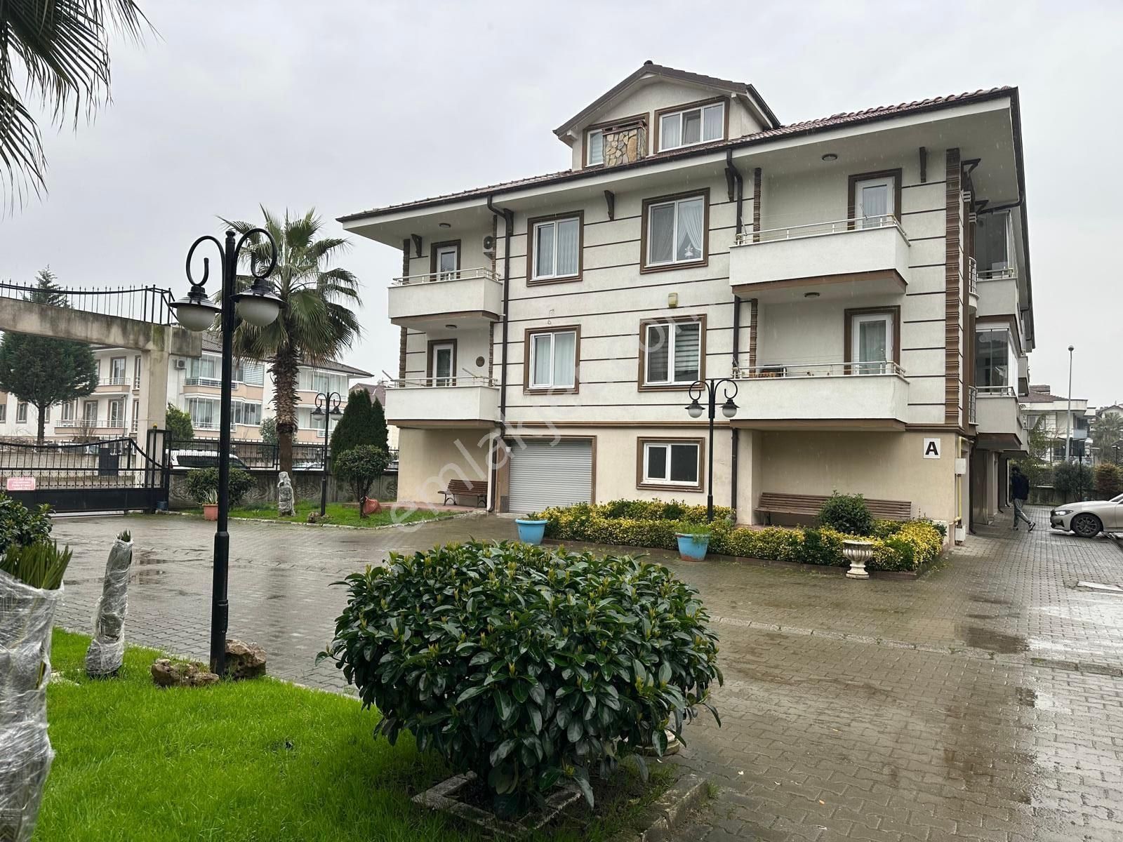Serdivan Avm’ye 800 Metre Mesafede Site İçi Kapalı Araç Otopark 4+1 Mutfak Ayrı 150 M2 Satılık Daire - Görsel 2