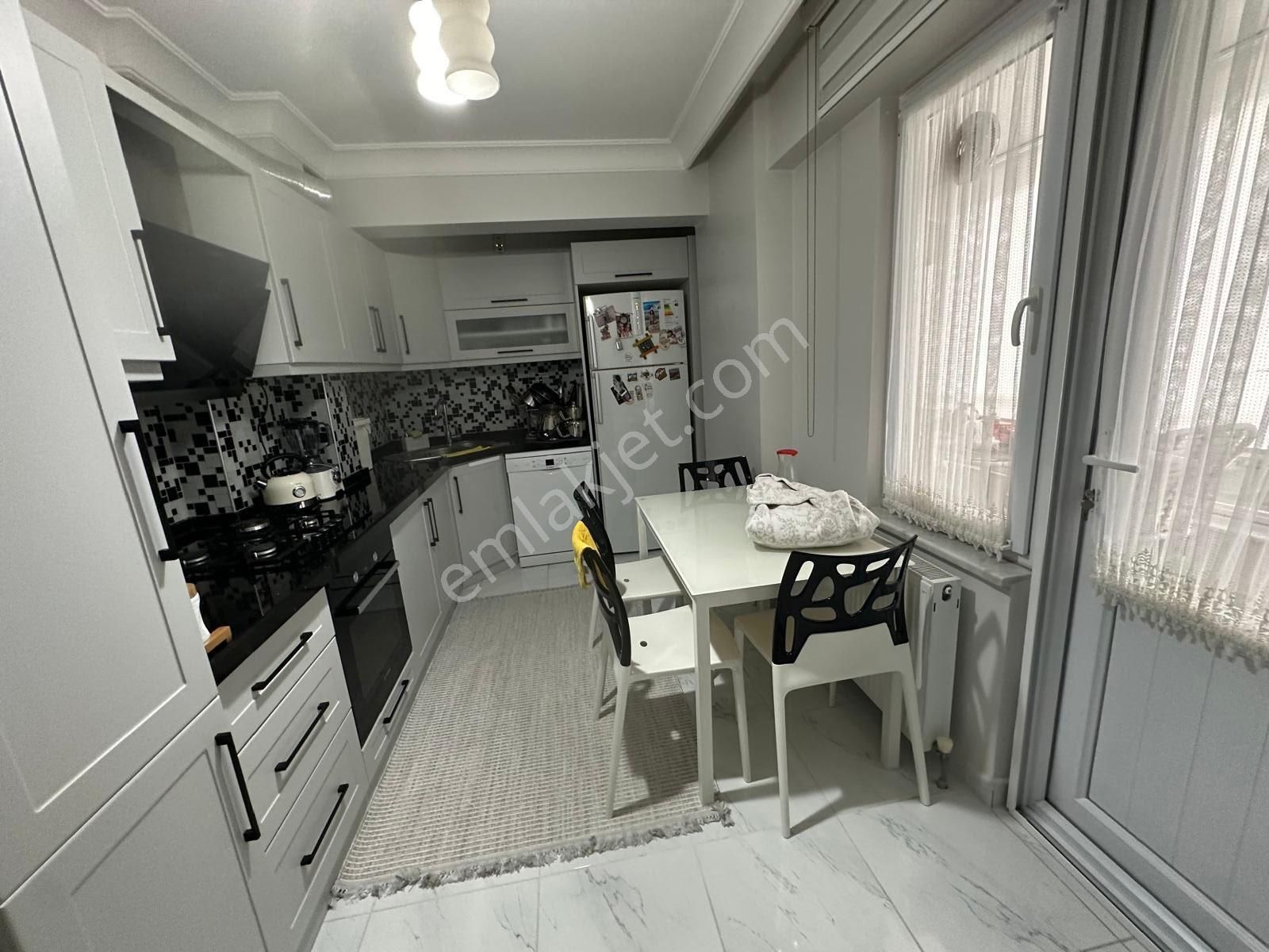 Serdivan Avm’ye 800 Metre Mesafede Site İçi Kapalı Araç Otopark 4+1 Mutfak Ayrı 150 M2 Satılık Daire - Görsel 8