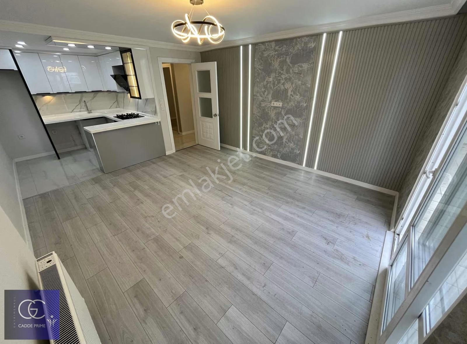 Cadde'den Şehirde Bahçeli Hayat Modern Tasarımlı 2+1 Daire - Görsel 21