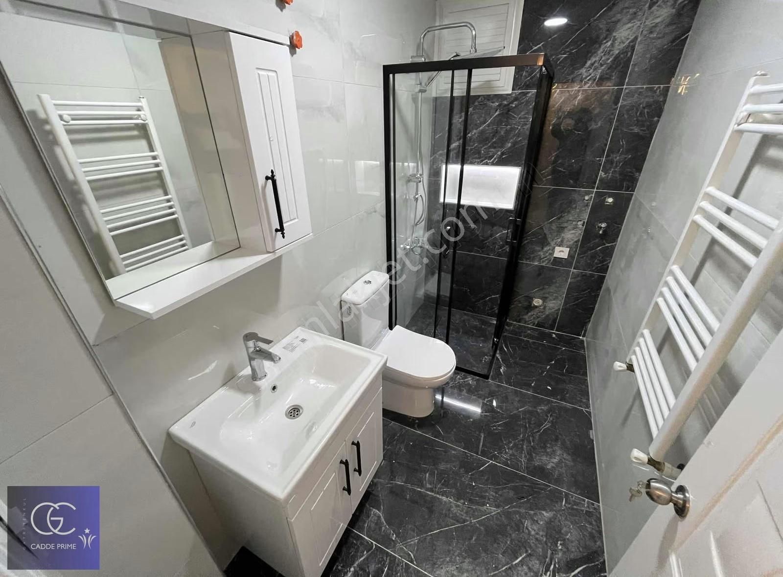 Cadde'den Şehirde Bahçeli Hayat Modern Tasarımlı 2+1 Daire - Görsel 20