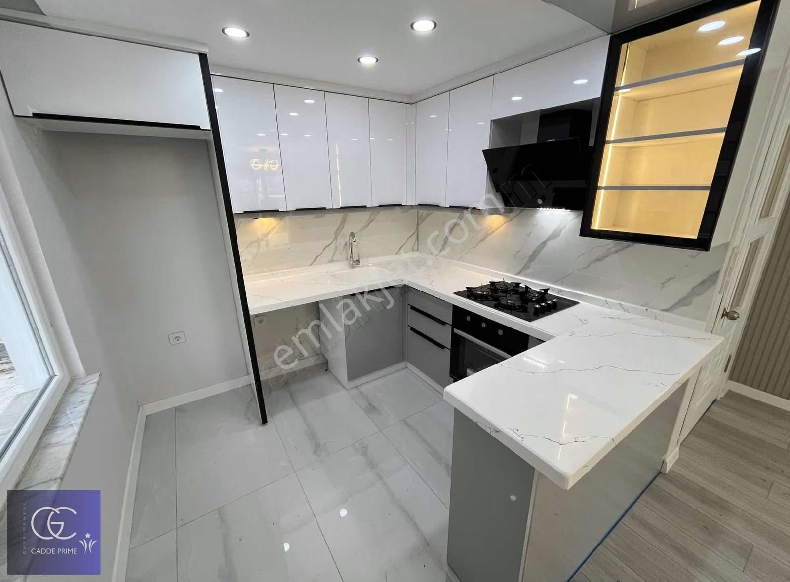 Cadde'den Şehirde Bahçeli Hayat Modern Tasarımlı 2+1 Daire - Görsel 14