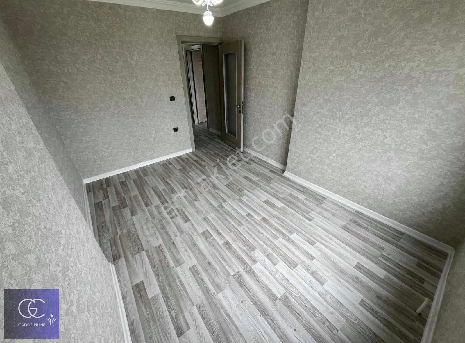 Cadde'den Asansörlü Öncephe Geniş Kullanım 1+1 Satılık Daire - Görsel 6