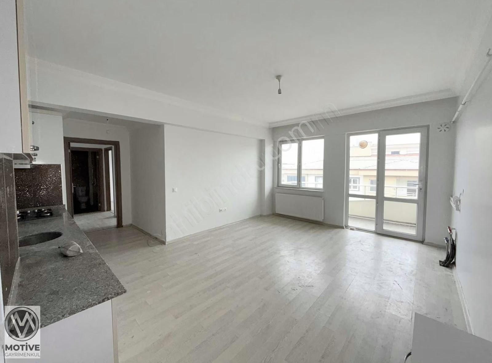 Satılık 2+1 İskanlı Site İçerisinde Havuzlu Daire