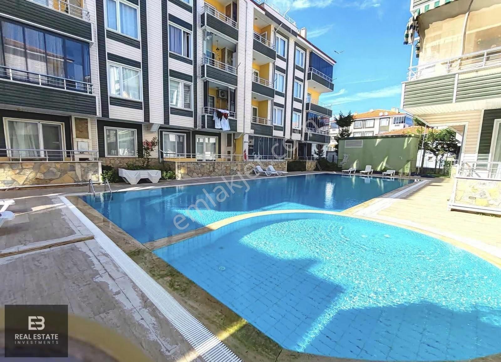 Sakarya Karasu' Da 1+1 Havuzlu Site İçi Ara Kat Satılık Daire