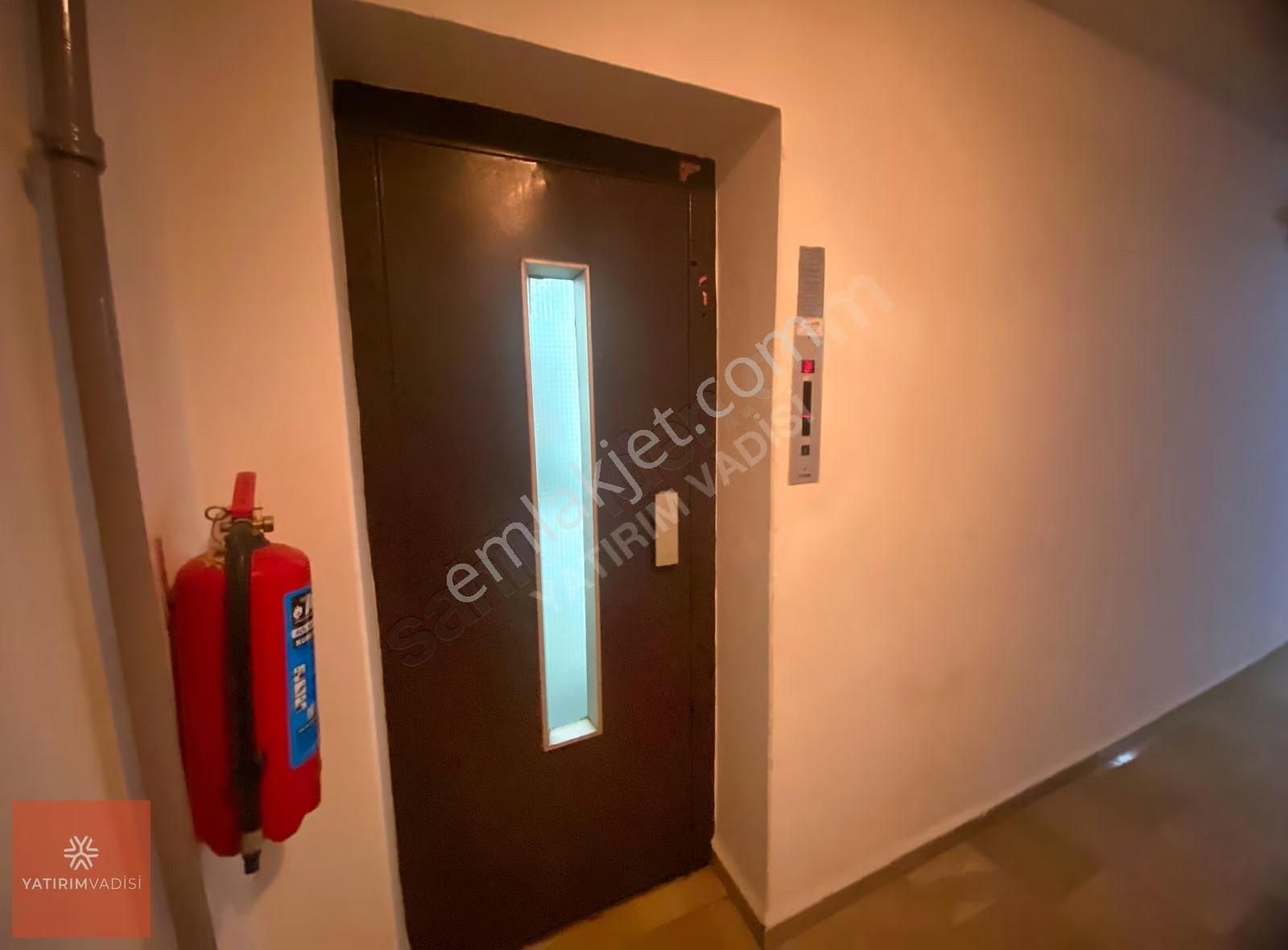 Kükürtlü'nün En İyi Lokasyonunda Metro 1 Dk Kiralık 3+1 Daire - Görsel 14
