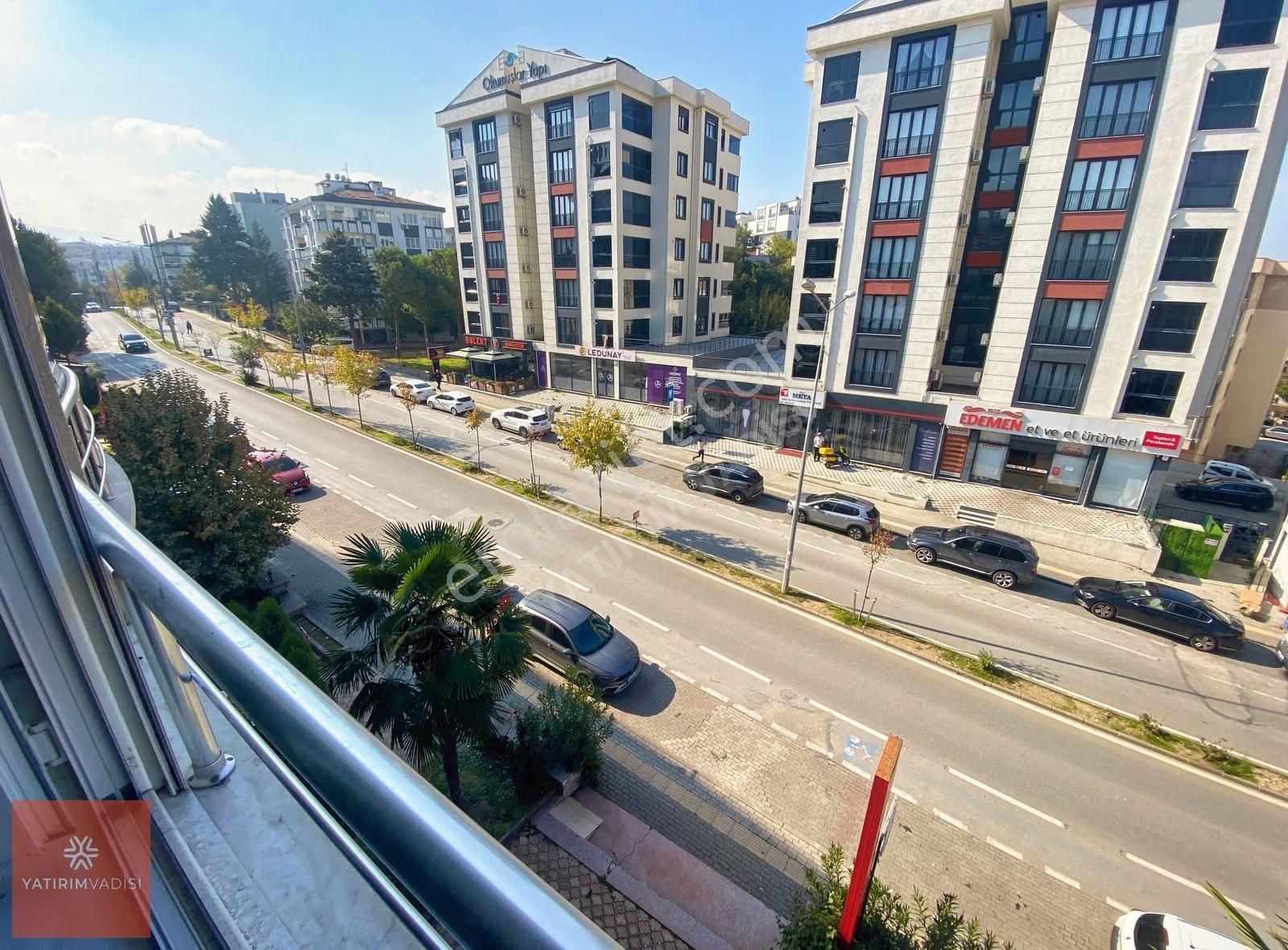 Ataevler Gazi Caddesi Üzeri Az Katlı Geniş 3+1 Kiralık Daire - Görsel 4
