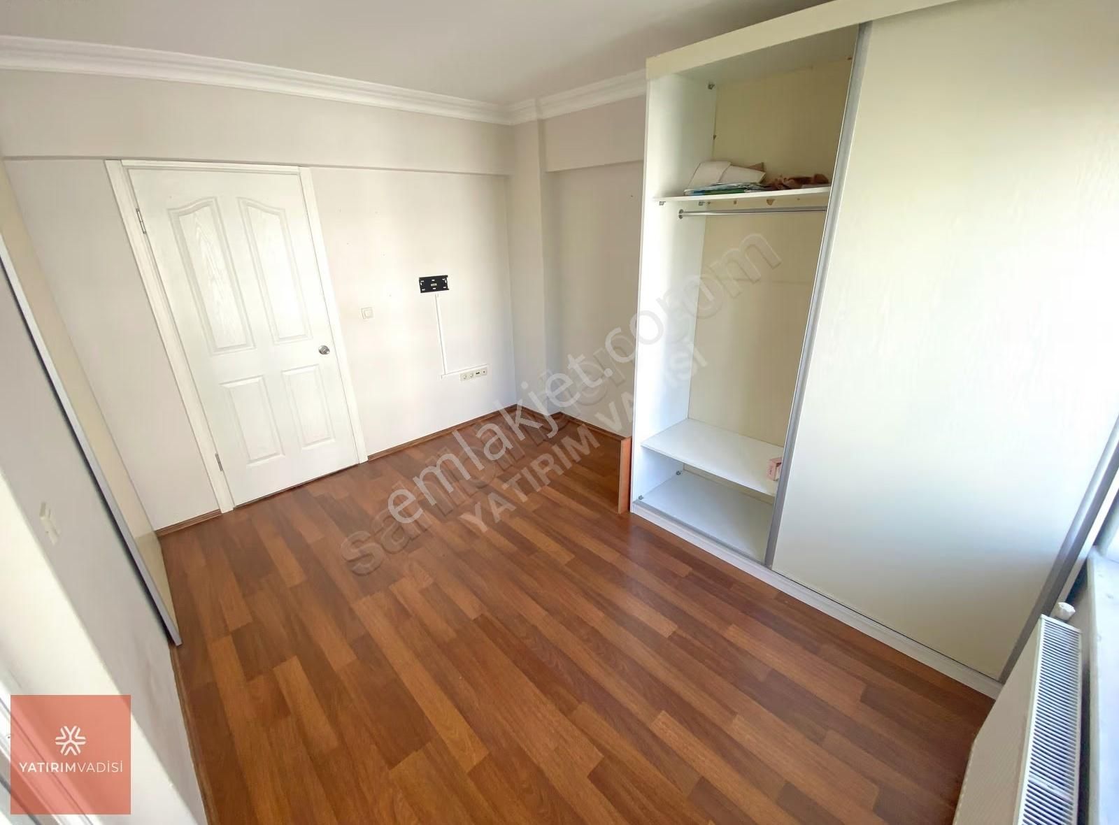 Ataevler Gazi Caddesi Üzeri Az Katlı Geniş 3+1 Kiralık Daire - Görsel 15