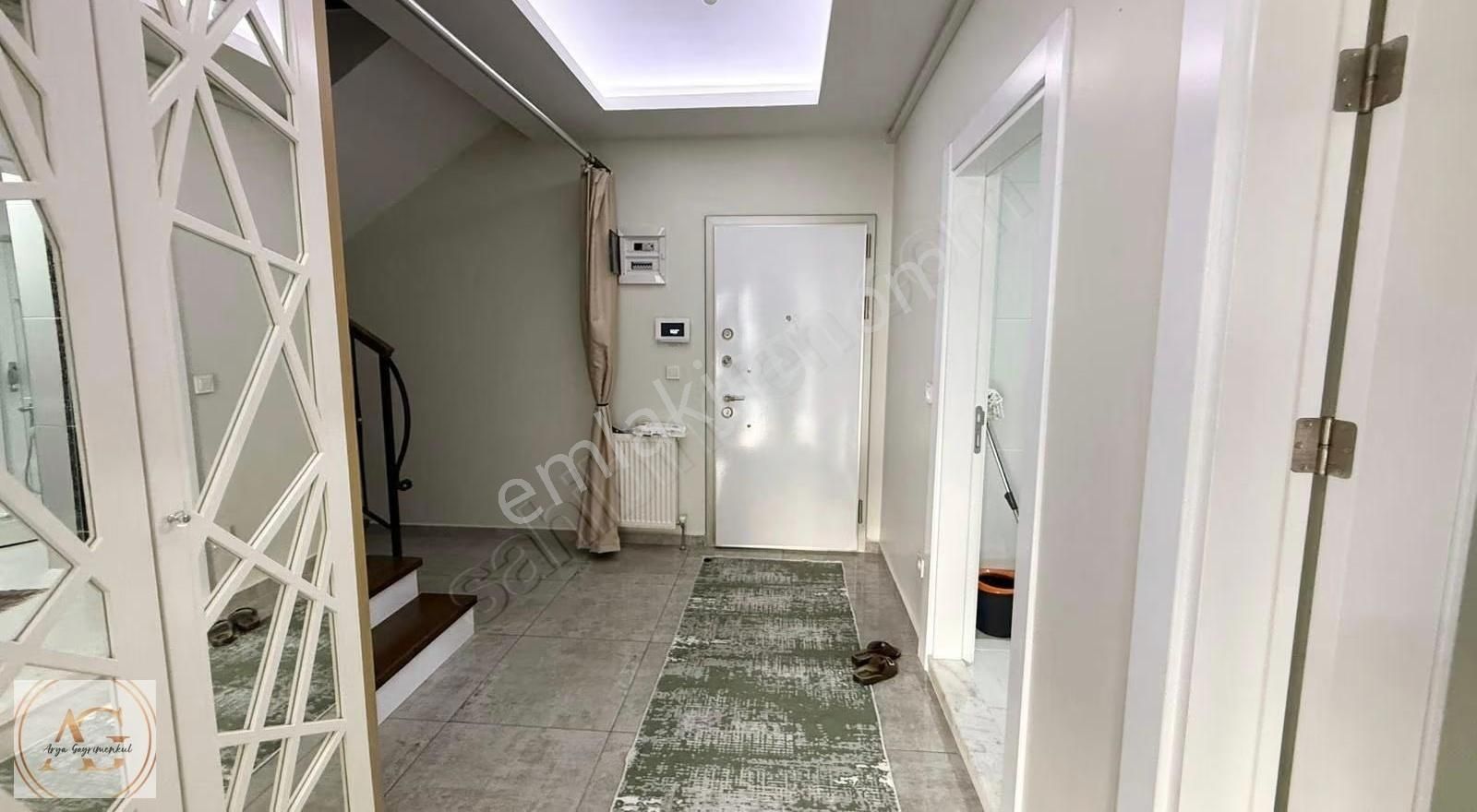 Arya'dan Kadıköy'de Cadde Üzerinde Konsept 3+1 Dubleks Daire - Görsel 6