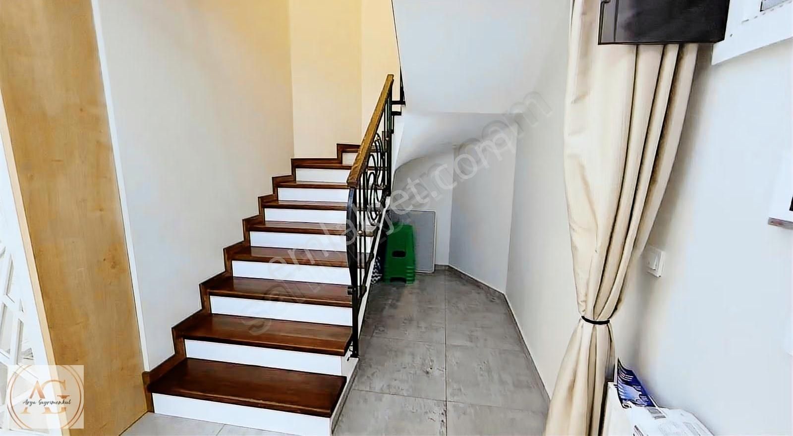 Arya'dan Kadıköy'de Cadde Üzerinde Konsept 3+1 Dubleks Daire - Görsel 24