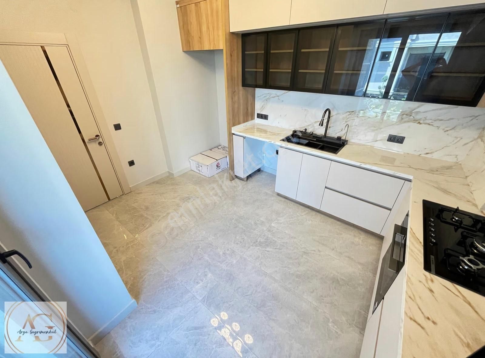 Arya'dan Denize Yakın Müstakil Havuzlu Lüks 4+1 Satılık Villa - Görsel 4