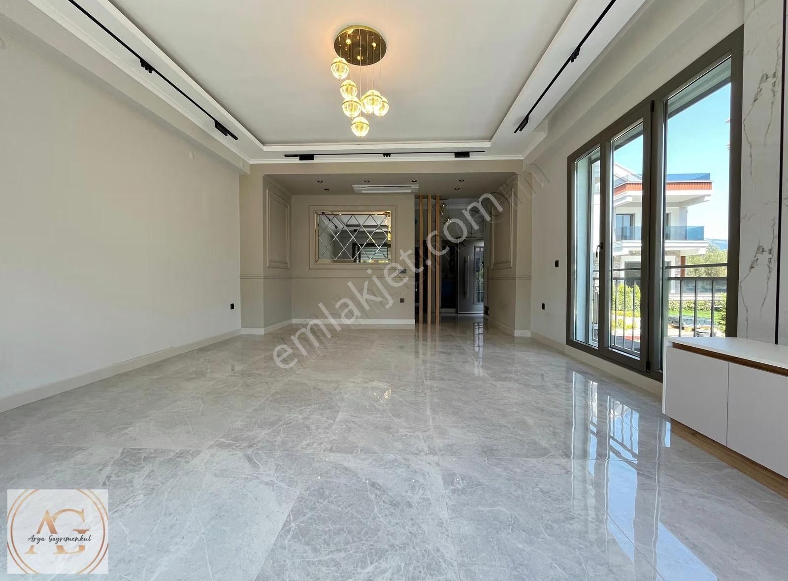 Arya'dan Denize Yakın Müstakil Havuzlu Lüks 4+1 Satılık Villa - Görsel 7