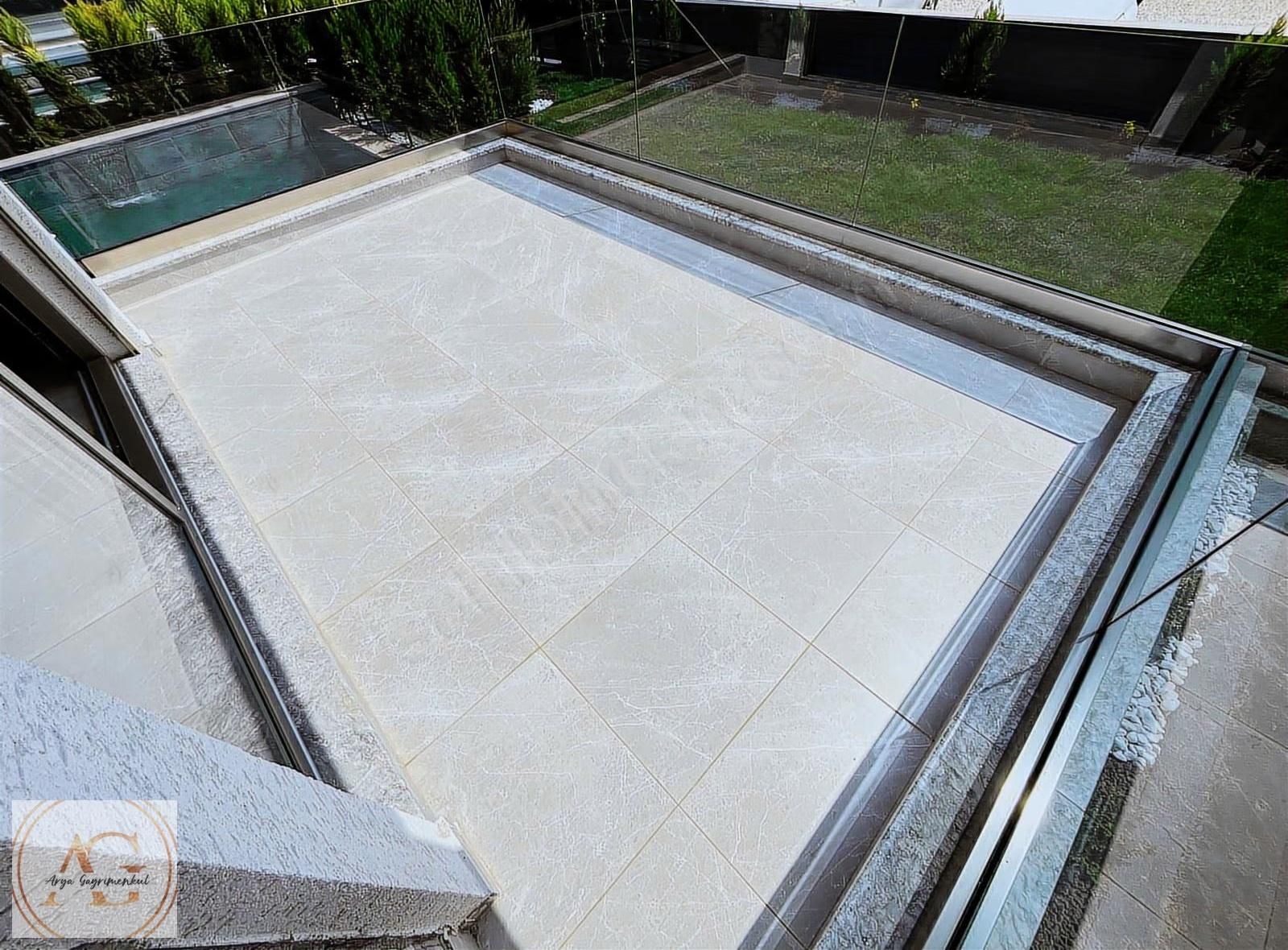 Arya'dan Denize Yakın Müstakil Havuzlu Lüks 4+1 Satılık Villa - Görsel 3