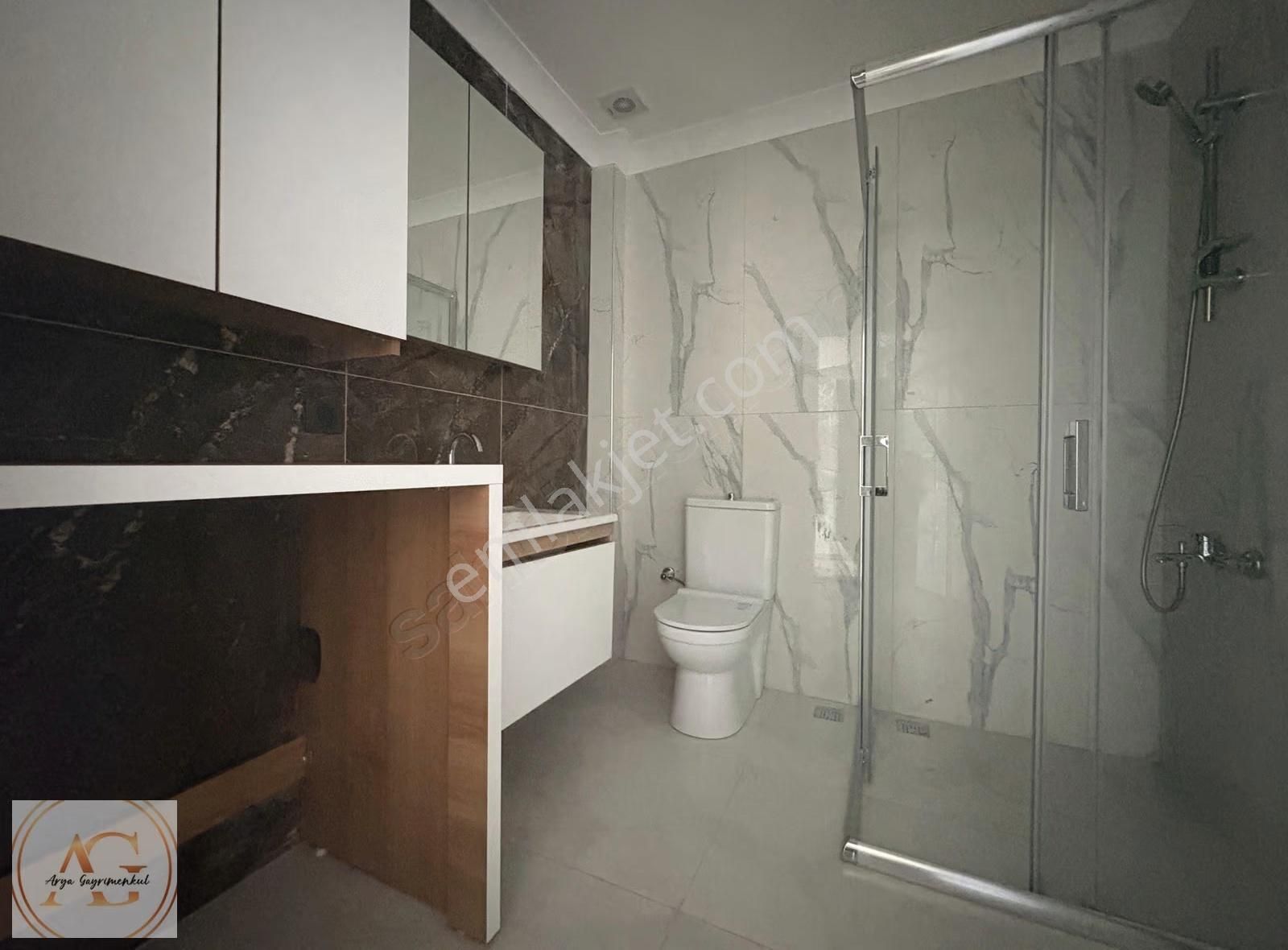 Zeytinli'de Ön Cephe 2+1 Lüks Daire: 90m², Cadde Üzeri - Görsel 24