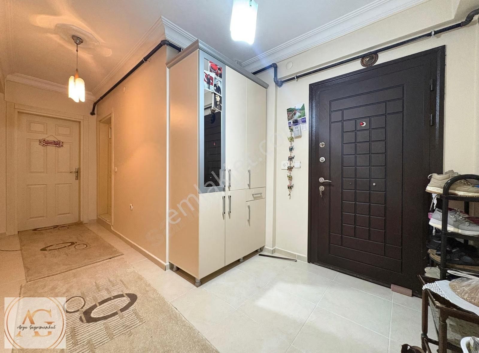 Akçay'da Arakat Ön Cephe Asansörlü Doğalgazlı 3+1 Daire