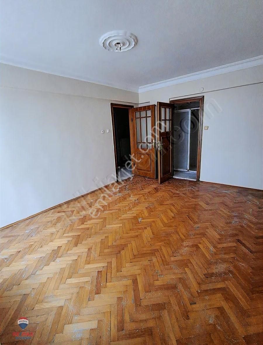 Mükemmel Konumda Bakımlı 3+1 - Görsel 19