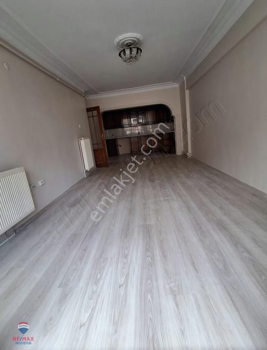 Mükemmel Konumda Bakımlı 3+1 - Görsel 17