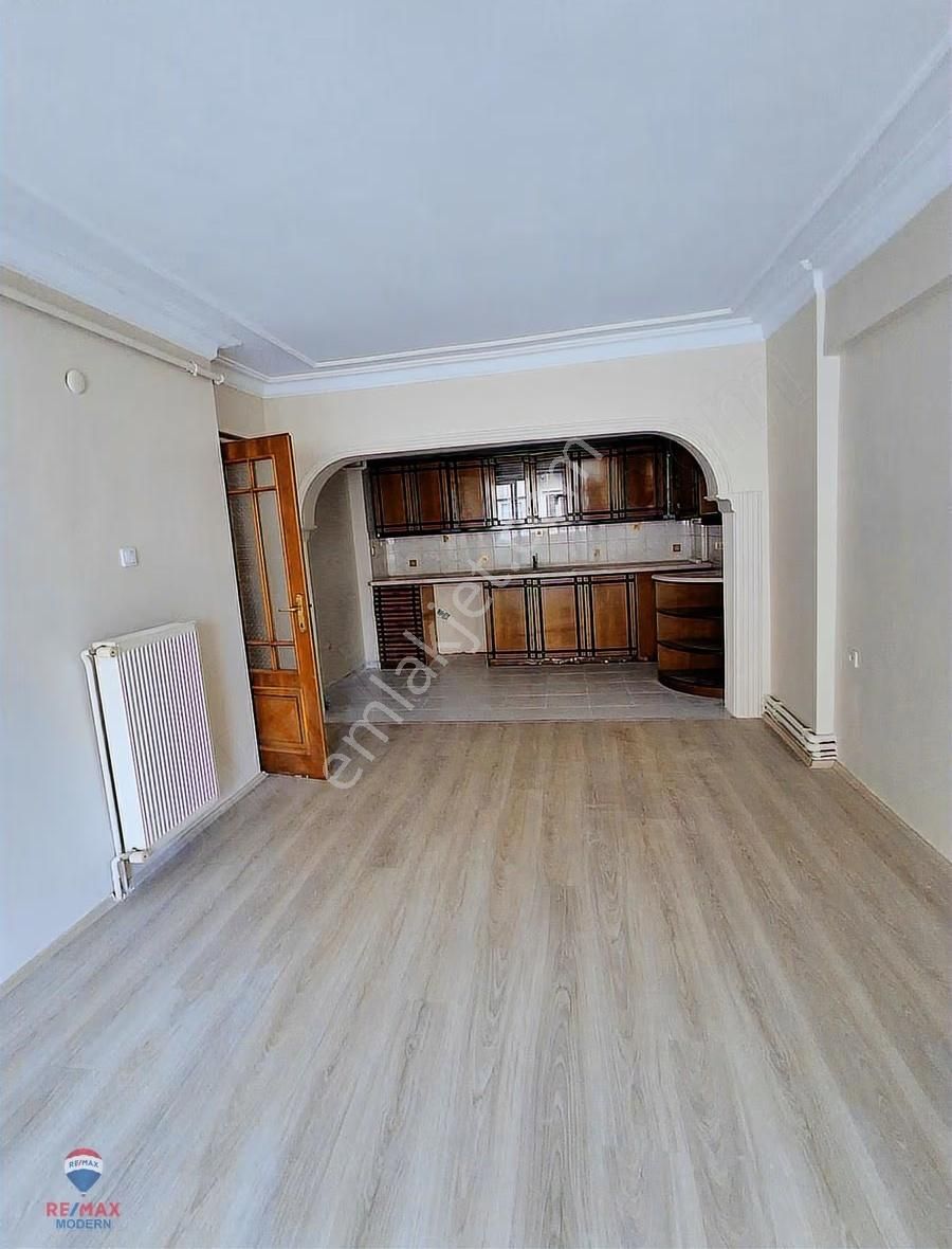 Mükemmel Konumda Bakımlı 3+1 - Görsel 15