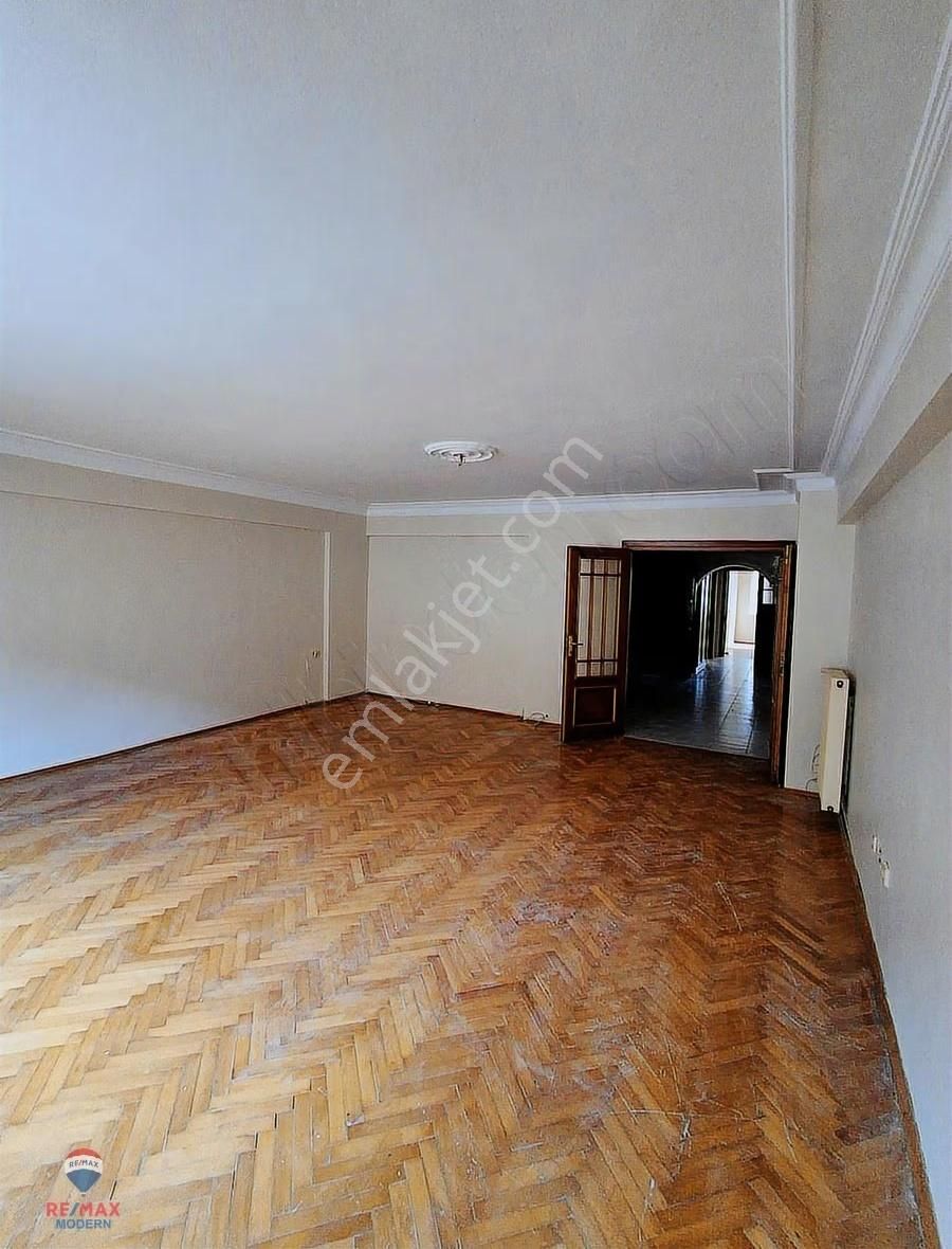 Mükemmel Konumda Bakımlı 3+1 - Görsel 10