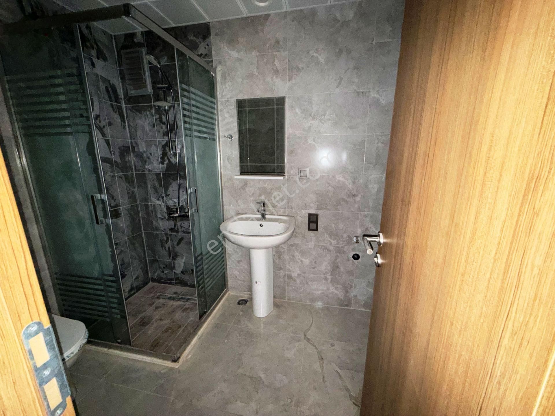 Kandilli Toki Özevim Sitesinde Sıfır 3 Banyolu 129m2 Kiralık 3+1 - Görsel 20