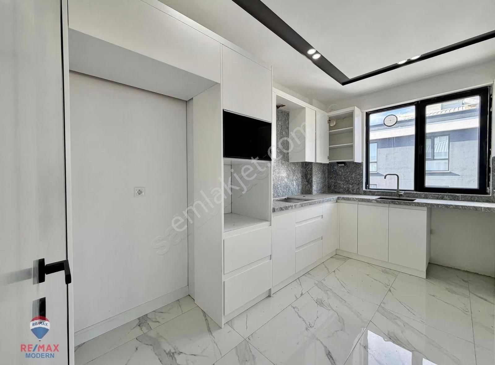 Geniş Balkon Harika Deniz Manzarası 110 M2 Sıfır Lüks 2+1 - Görsel 11