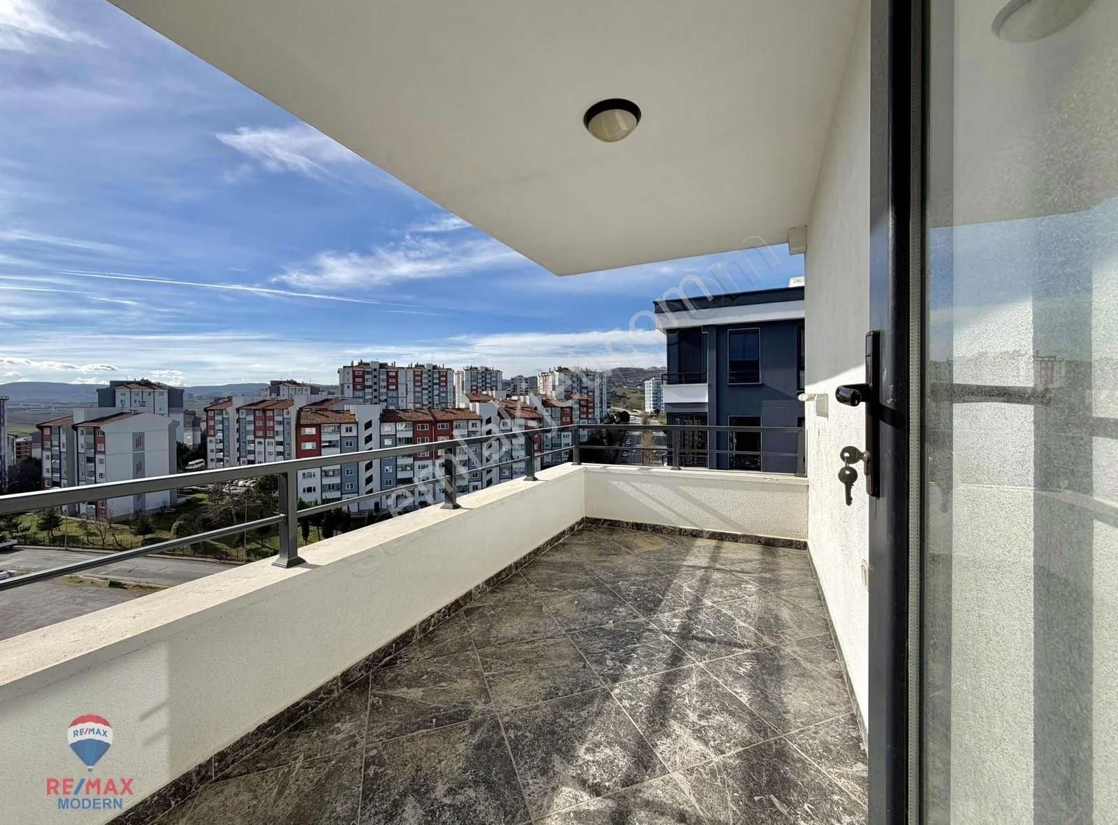 Geniş Balkon Harika Deniz Manzarası 110 M2 Sıfır Lüks 2+1