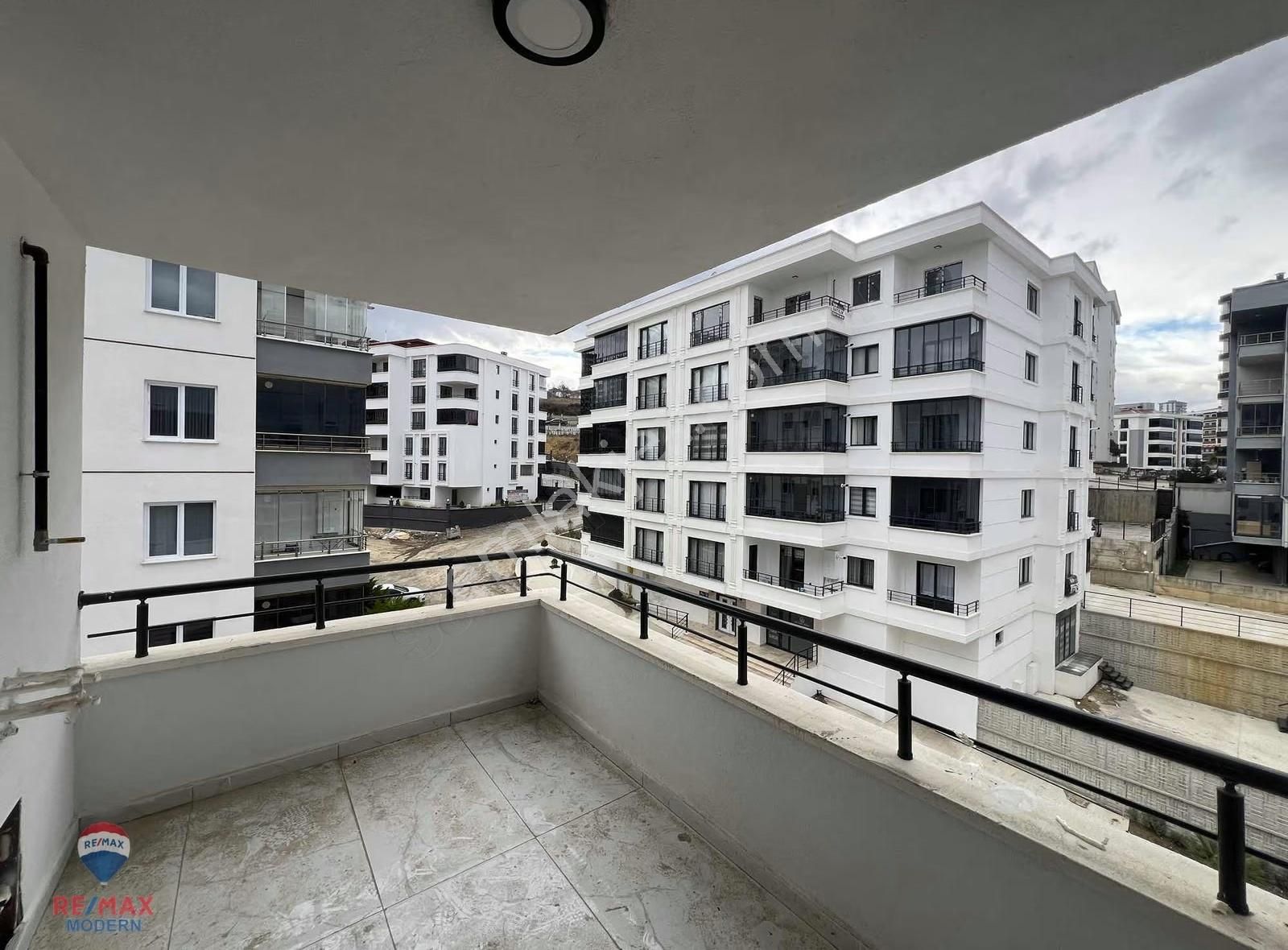 Celal Dinlenmez'den 2+1 110 M2 Satılık - Görsel 3