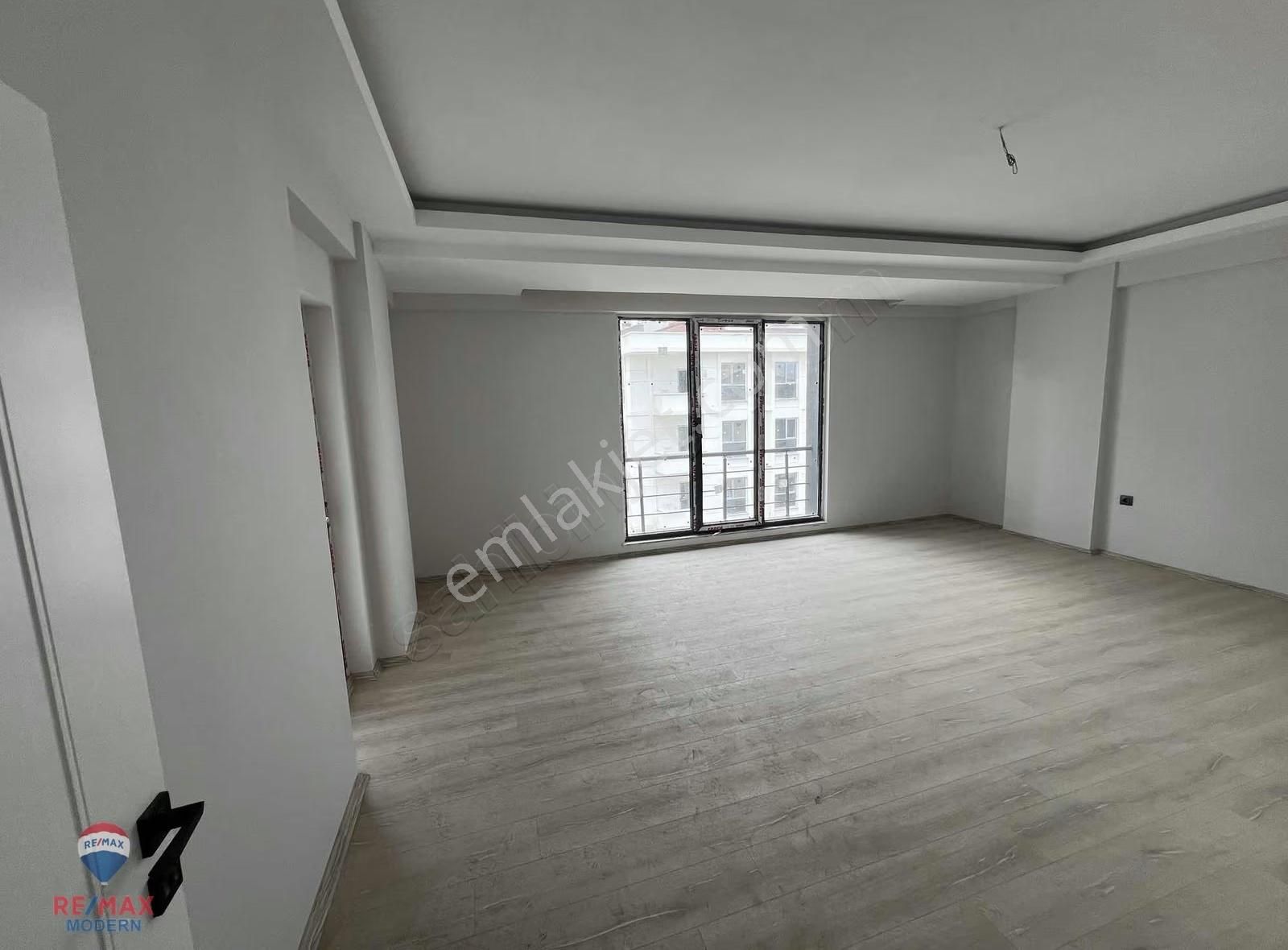 Celal Dinlenmez'den 2+1 110 M2 Satılık - Görsel 13