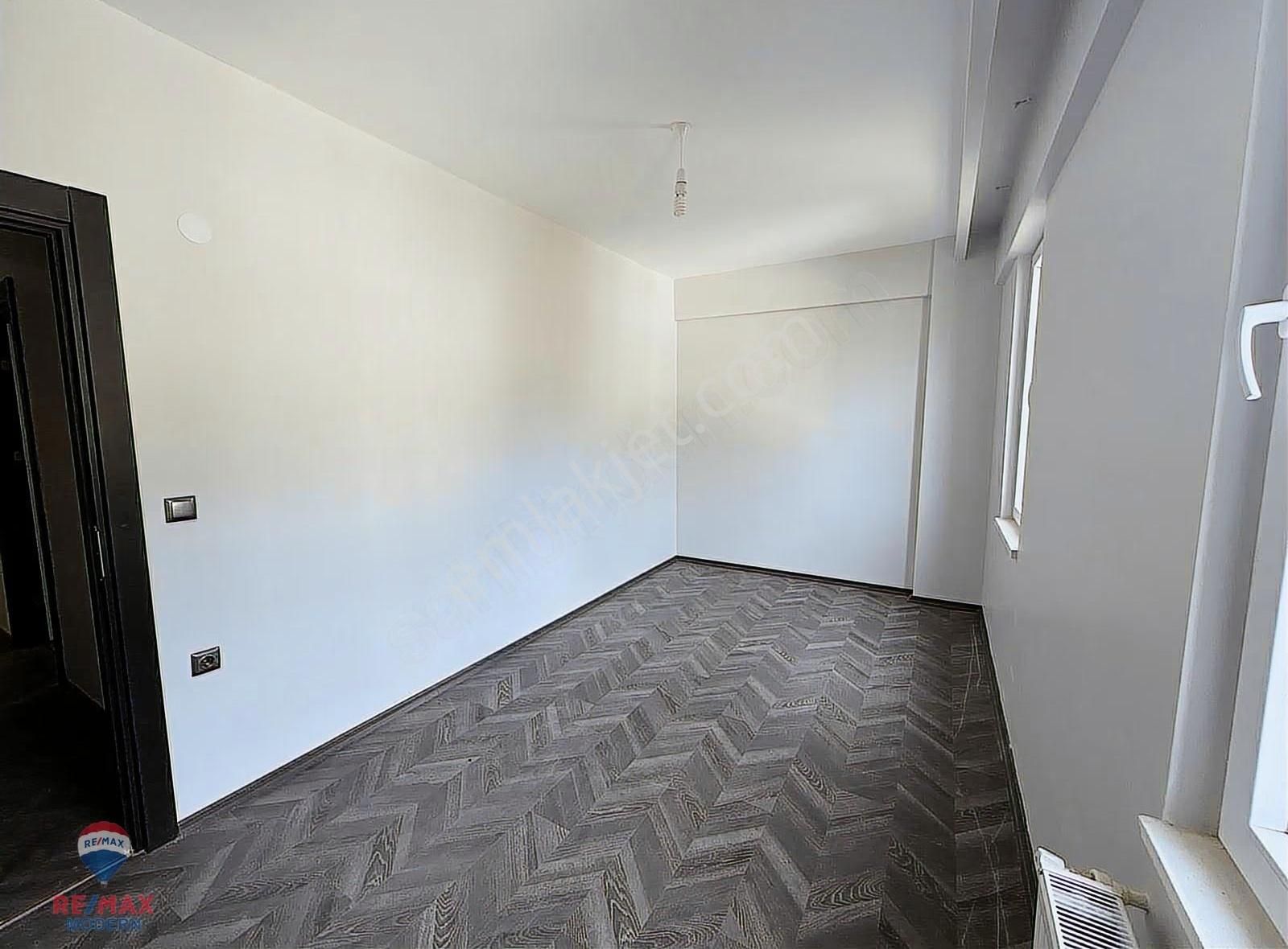 Remax Modern Havva'dan Gülpark2 Havuzlu Sitede Satılık 2+1 Daire - Görsel 13