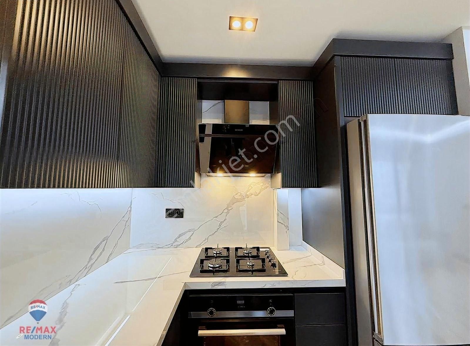 Asuman Mütevellioğlu'ndan Merkezi Lokasyonda A+ Kalite 1+1 Daire - Görsel 12