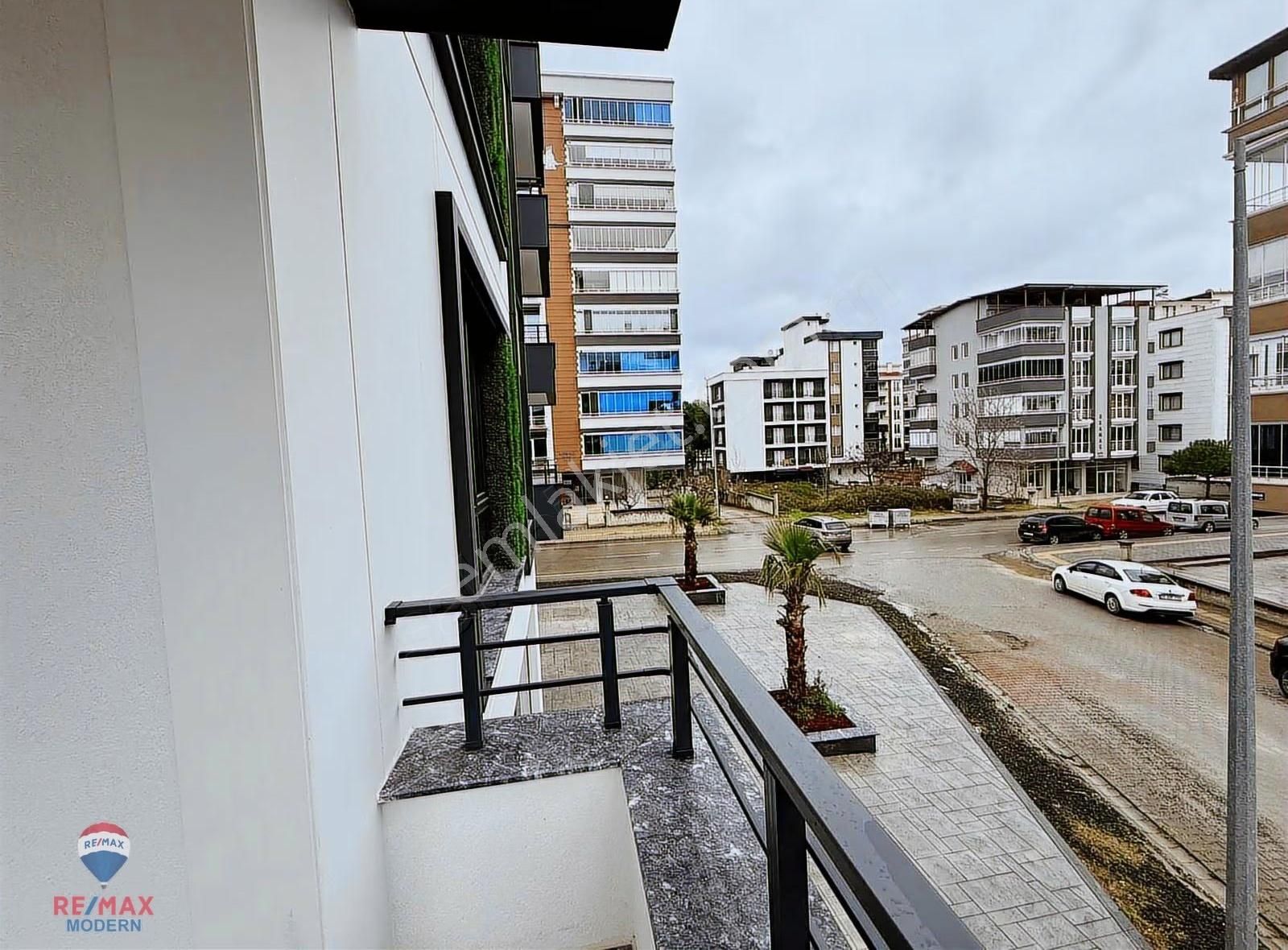 Asuman Mütevellioğlu'ndan Merkezi Lokasyonda A+ Kalite 1+1 Daire - Görsel 24