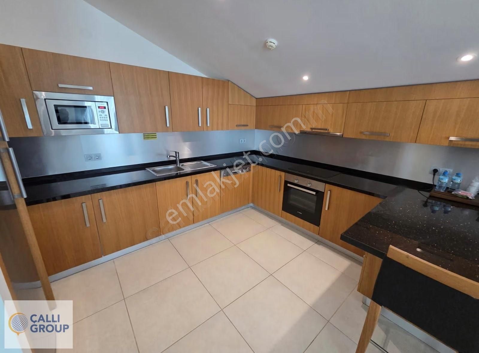 Kuşadası Ramada Suıtes'te 3+1 Çatı Dubleks Yalı Dairesi - Görsel 14