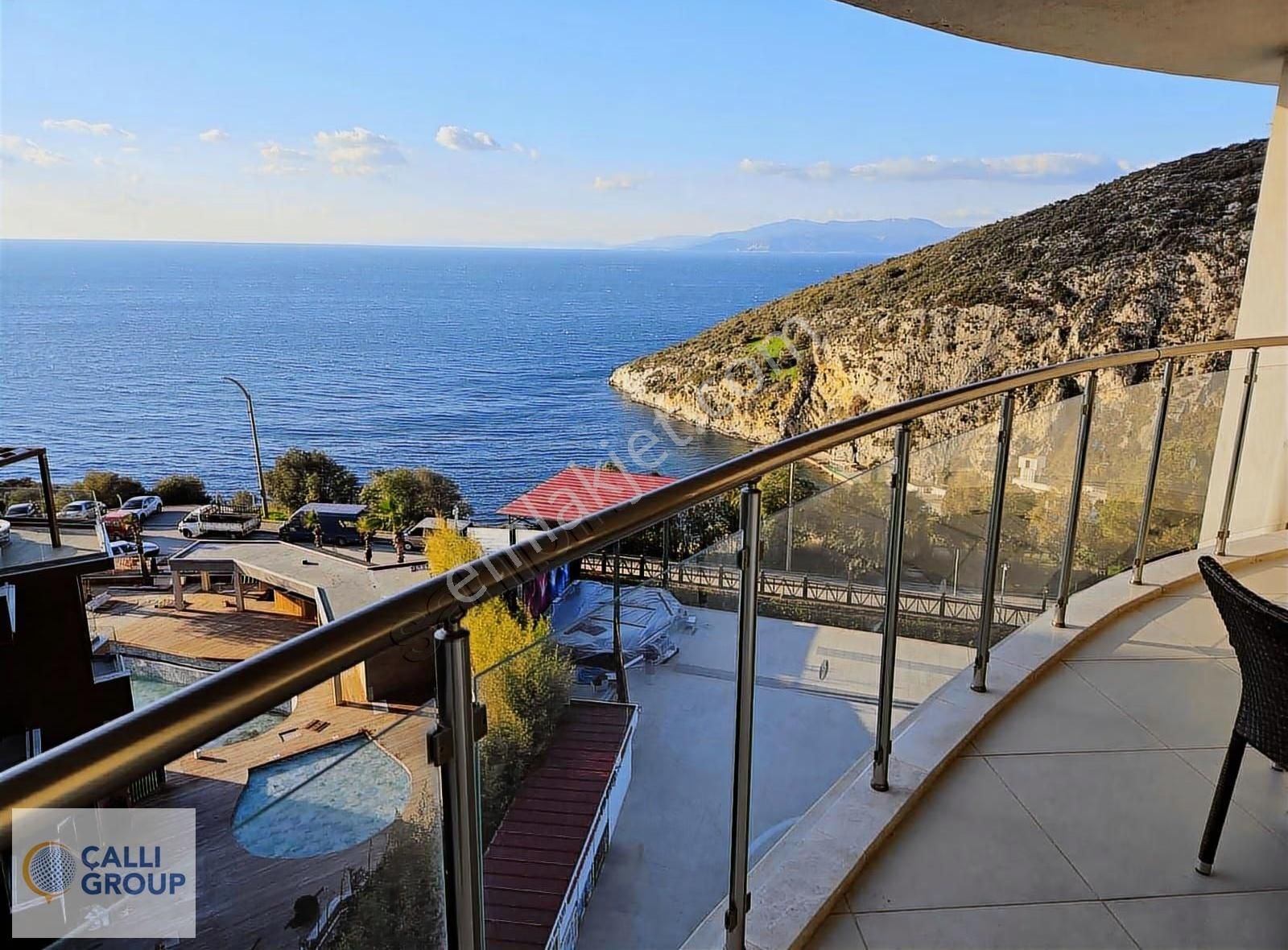 Kuşadası Ramada Suıtes'te 3+1 Çatı Dubleks Yalı Dairesi - Görsel 3