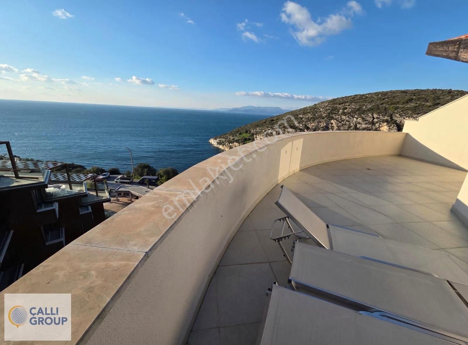 Kuşadası Ramada Suıtes'te 3+1 Çatı Dubleks Yalı Dairesi - Görsel 15