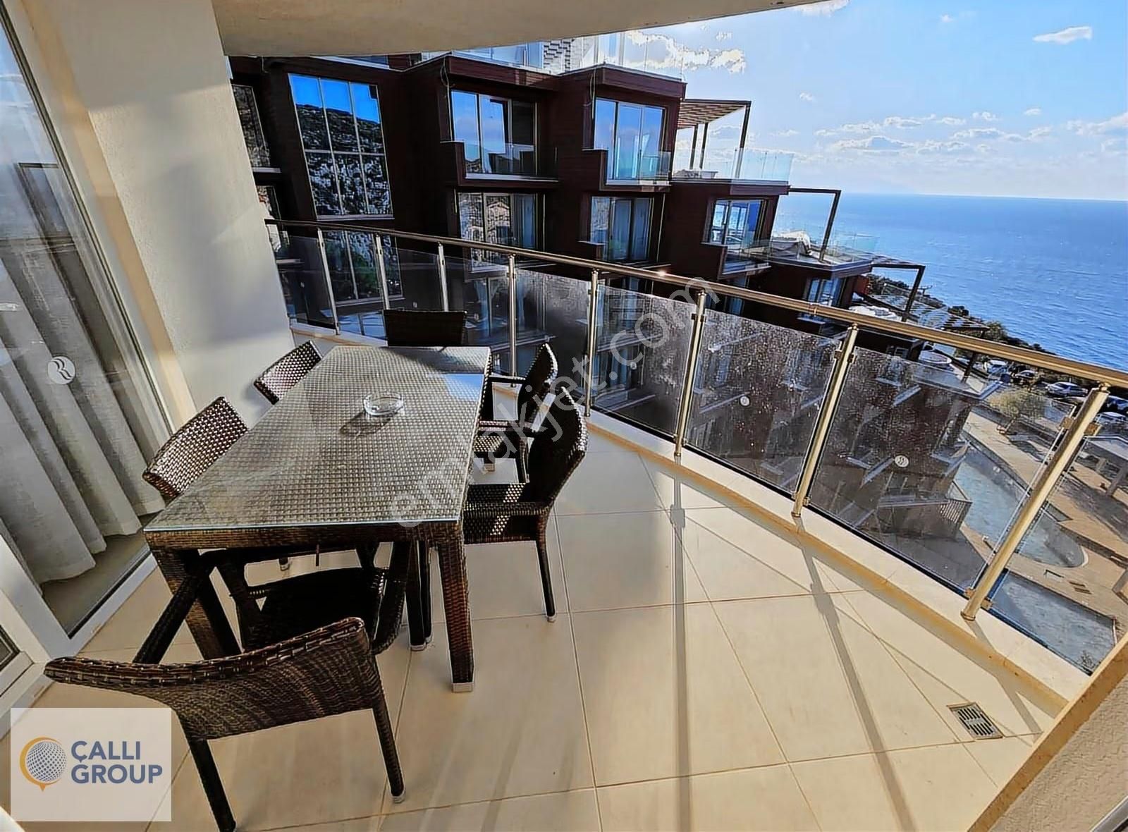 Kuşadası Ramada Suıtes'te 3+1 Çatı Dubleks Yalı Dairesi - Görsel 20