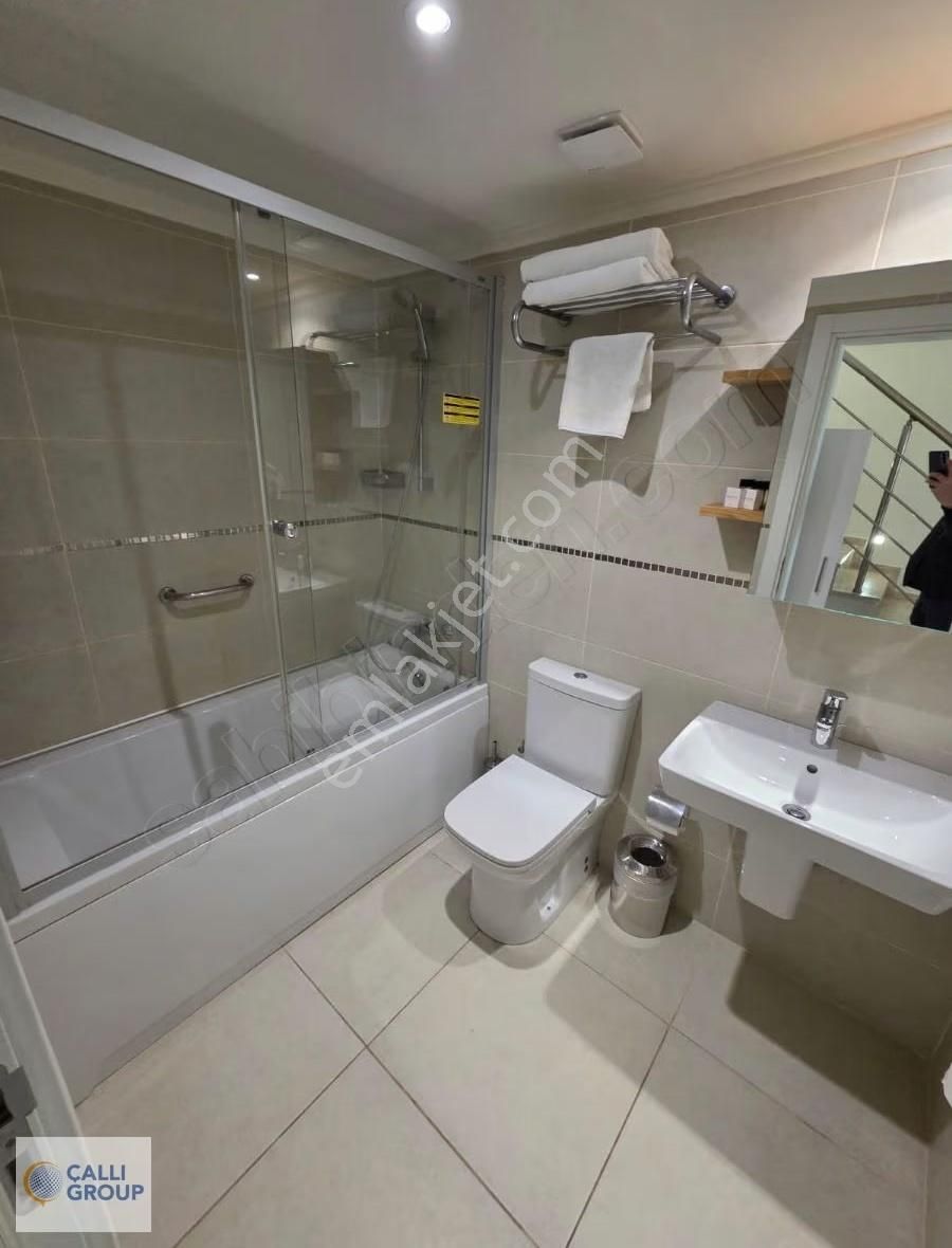 Kuşadası Ramada Suıtes'te 3+1 Çatı Dubleks Yalı Dairesi - Görsel 19