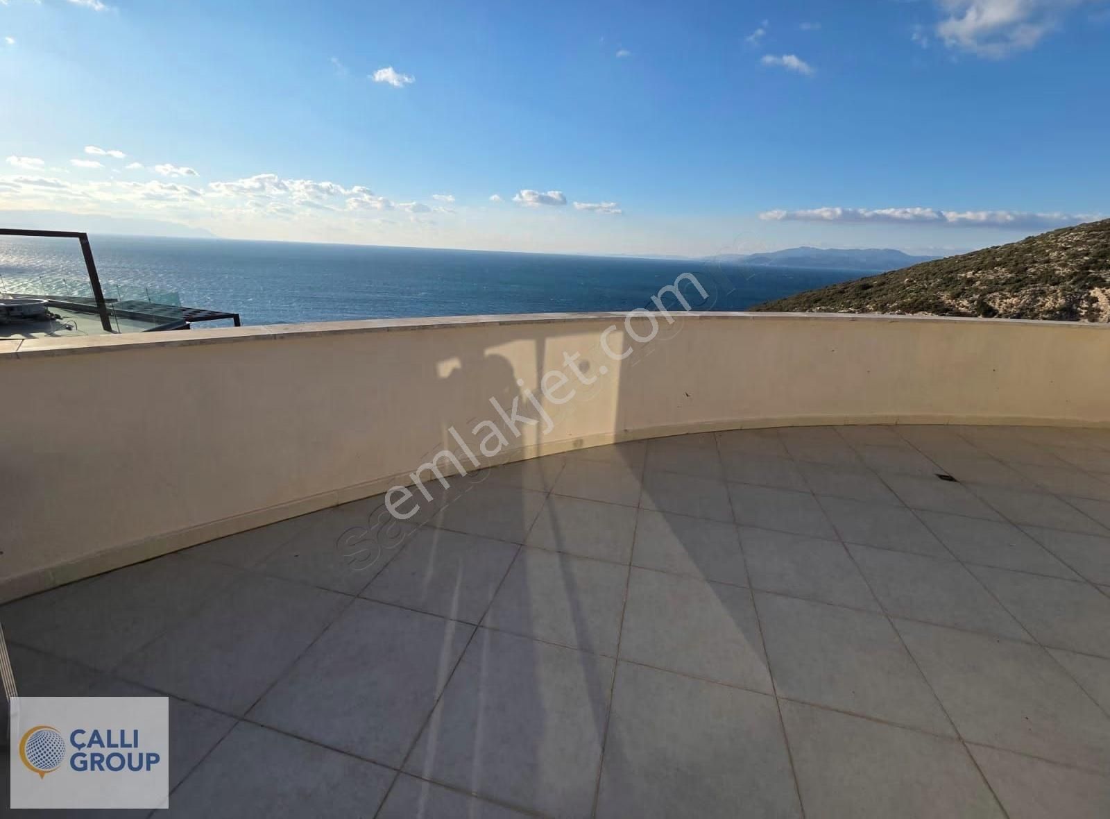 Kuşadası Ramada Suıtes'te 3+1 Çatı Dubleks Yalı Dairesi - Görsel 23