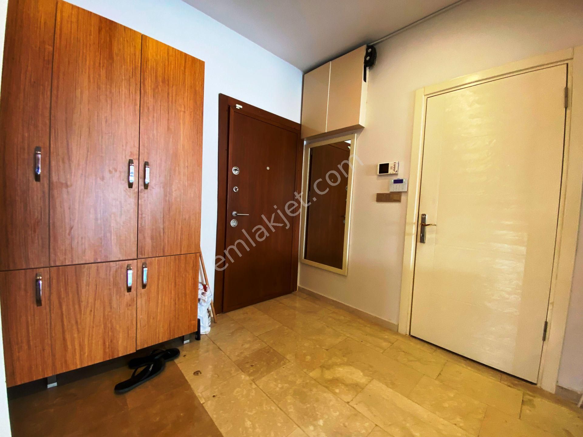 Caddebostan 2014 Yapım İskanlı 9.kat 3 Banyolu 280m2 Satılık 6+2 - Görsel 18