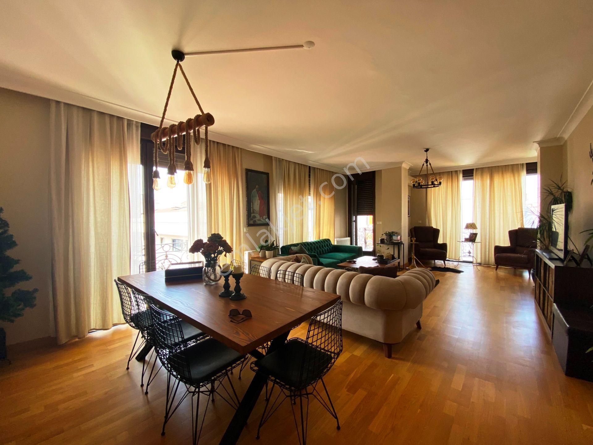 Caddebostan 2014 Yapım İskanlı 9.kat 3 Banyolu 280m2 Satılık 6+2 - Görsel 2