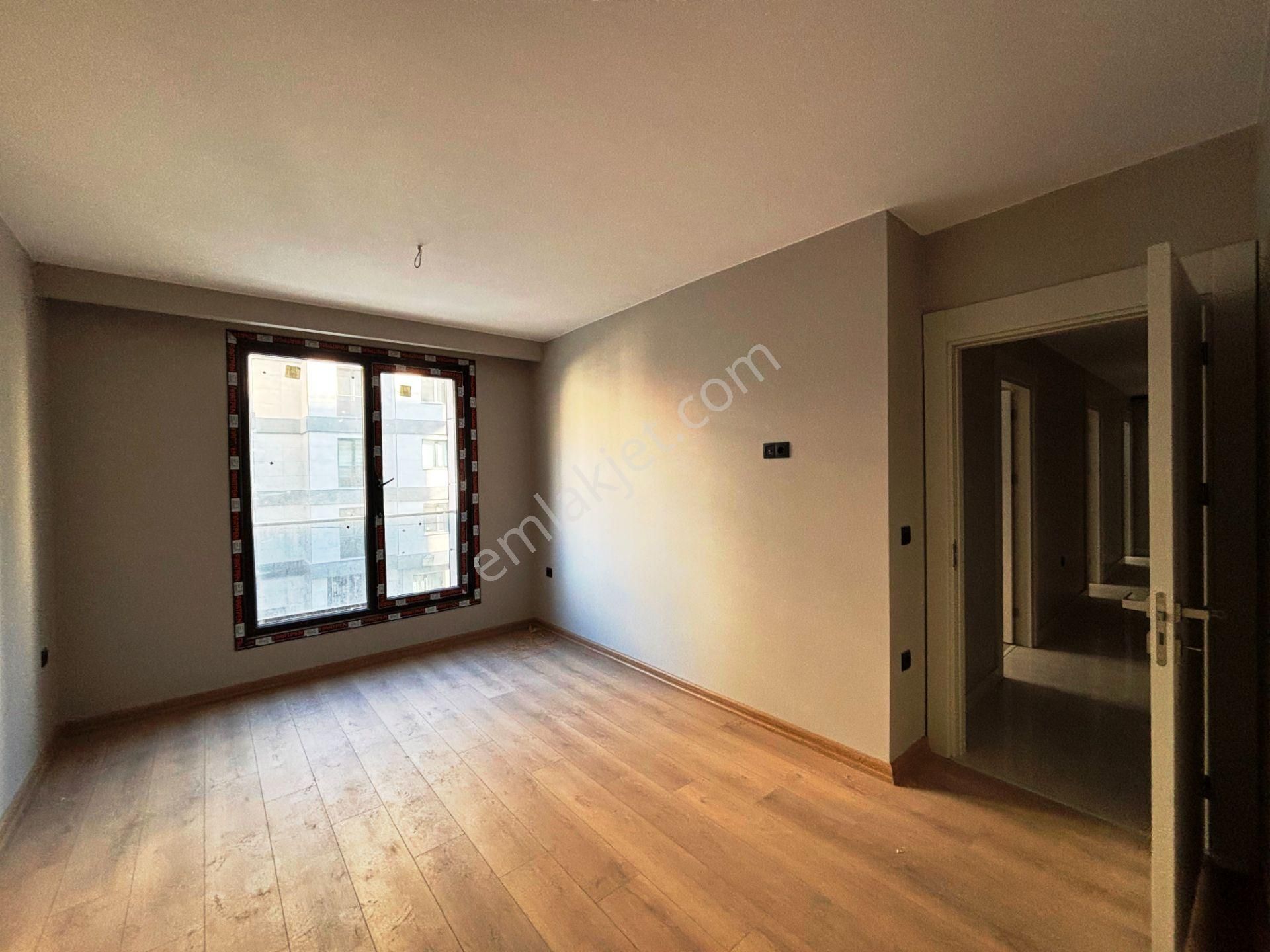 Pendik Sahile 500 Metre Sıfır Sitede 2 Banyolu 2.kat Kiralık 3+1 - Görsel 9