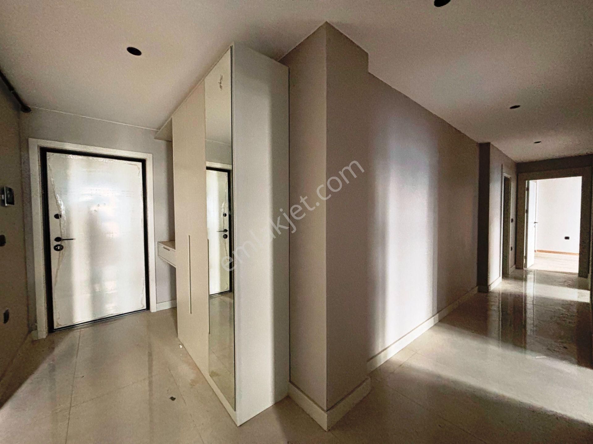 Pendik Sahile 500 Metre Sıfır Sitede 2 Banyolu 2.kat Kiralık 3+1 - Görsel 18