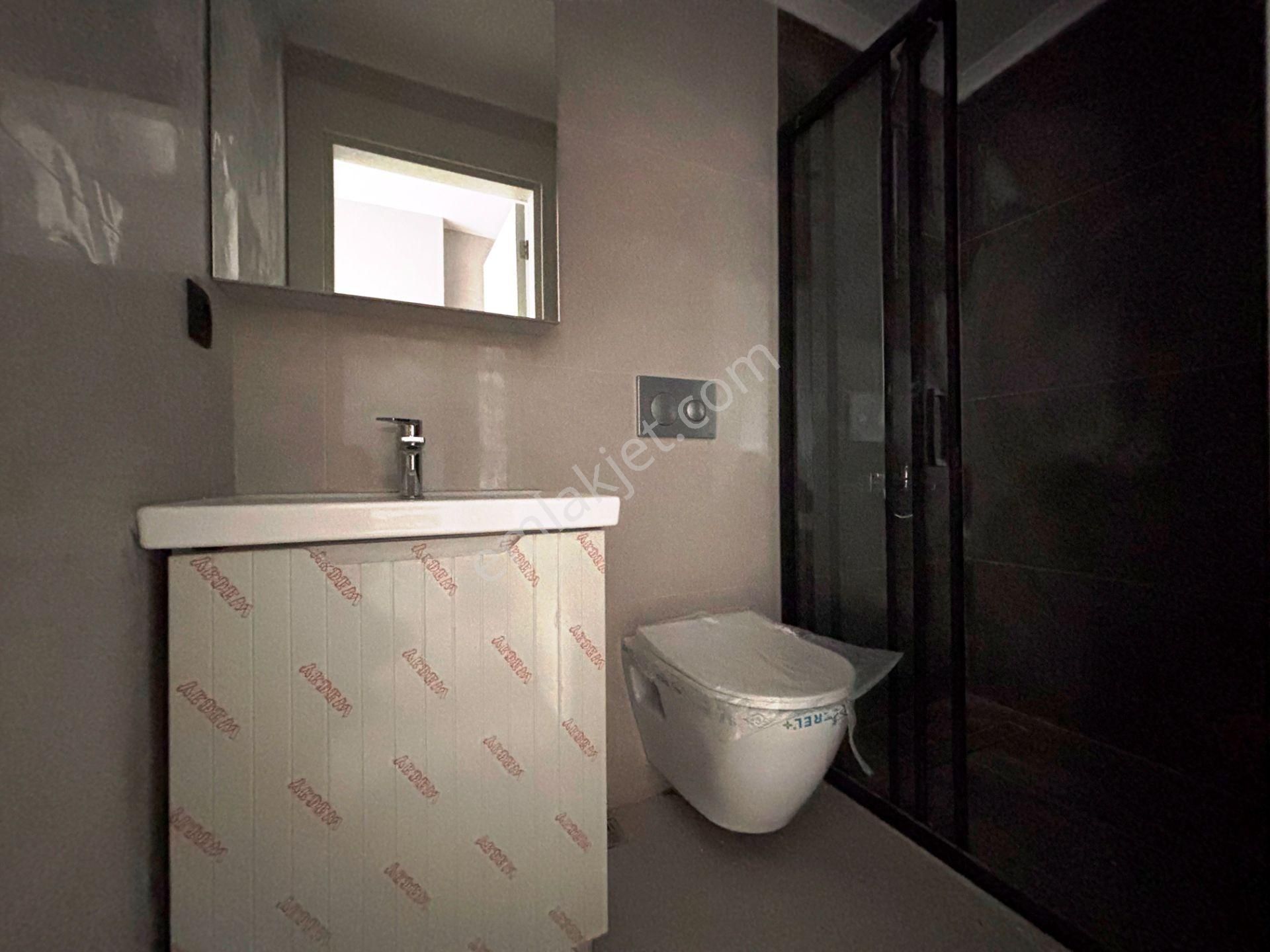 Pendik Sahile 500 Metre Sıfır Sitede 2 Banyolu 2.kat Kiralık 3+1 - Görsel 25