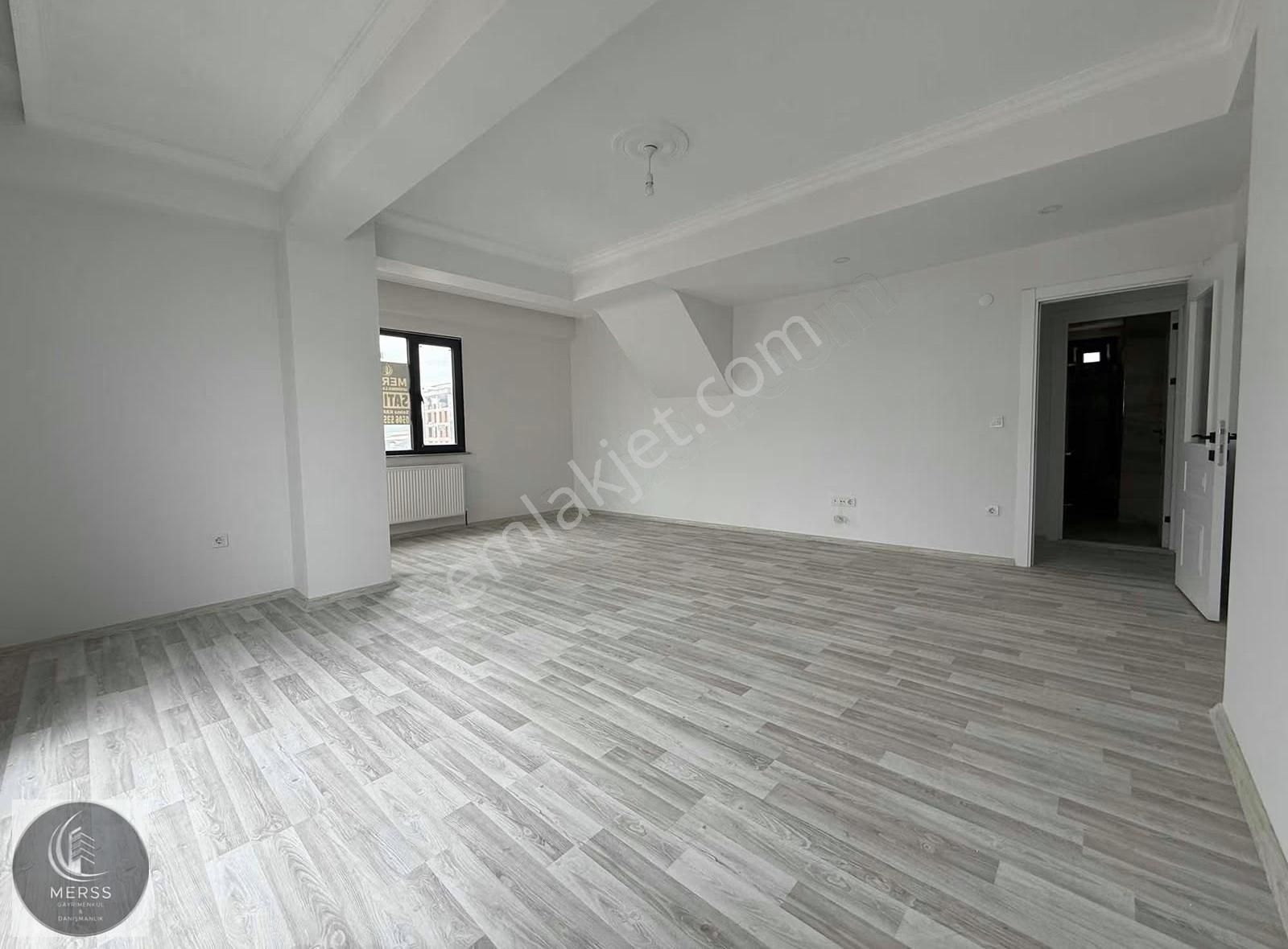 Sultanbeyli Mimarsinan Da İki 4+2 Üst Dubleks Daire Satılıktır - Görsel 3